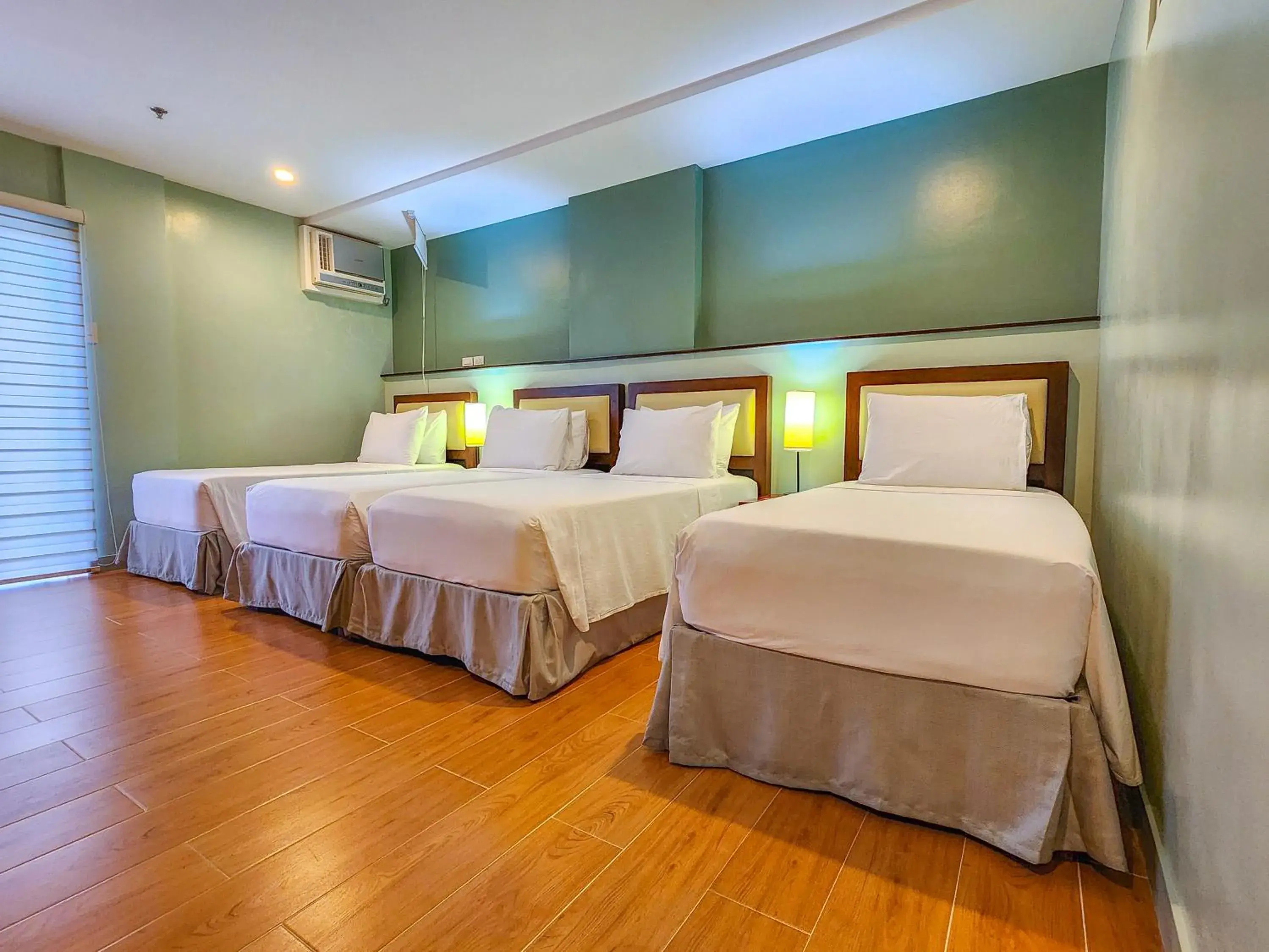 Standard Quadruple Room in Sea Cocoon Hotel Standard Quadruple Room in Sea Cocoon Hotel