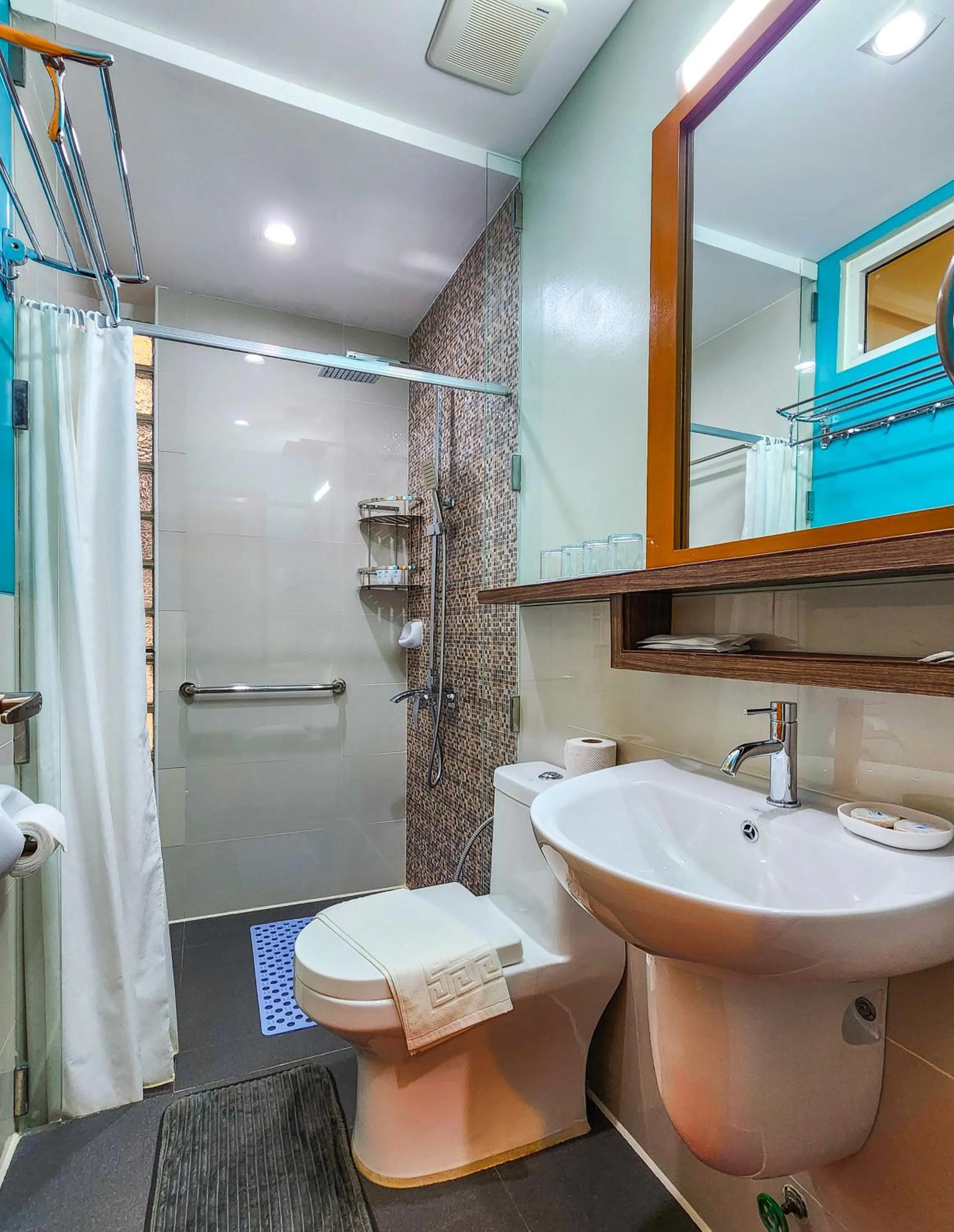 Shower in Sea Cocoon Hotel