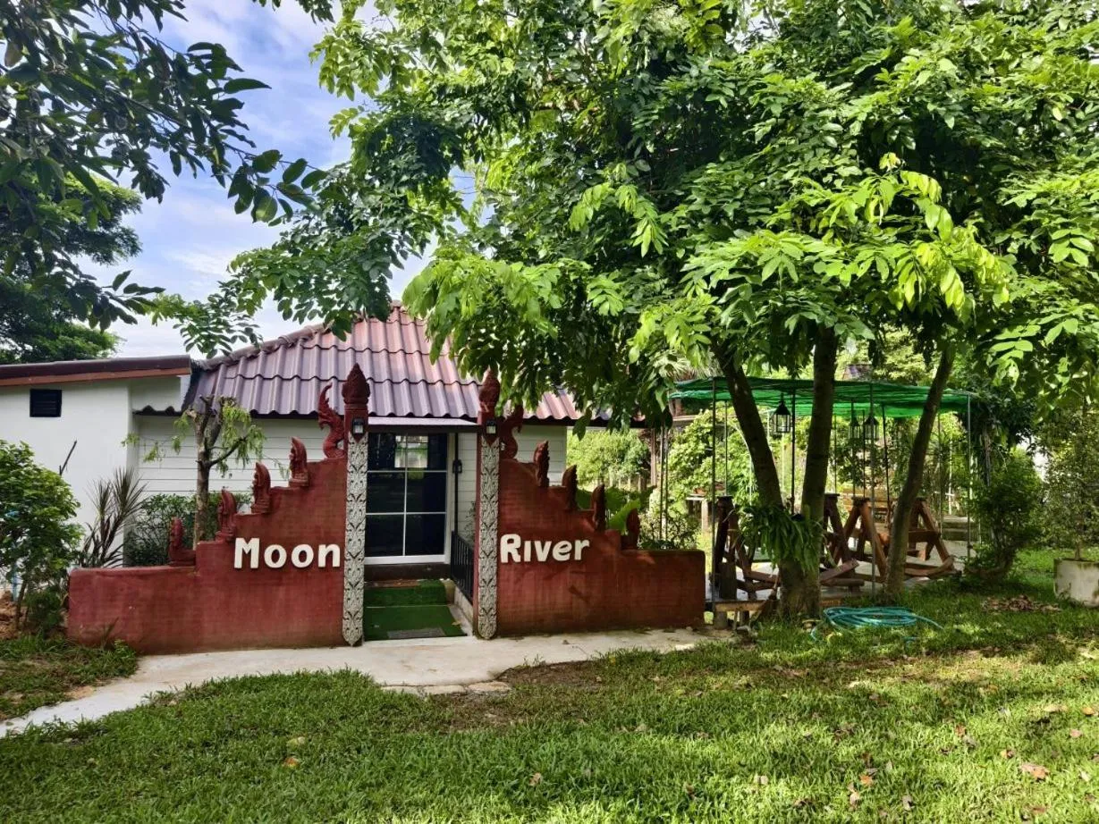 Moon River Resort Phimai