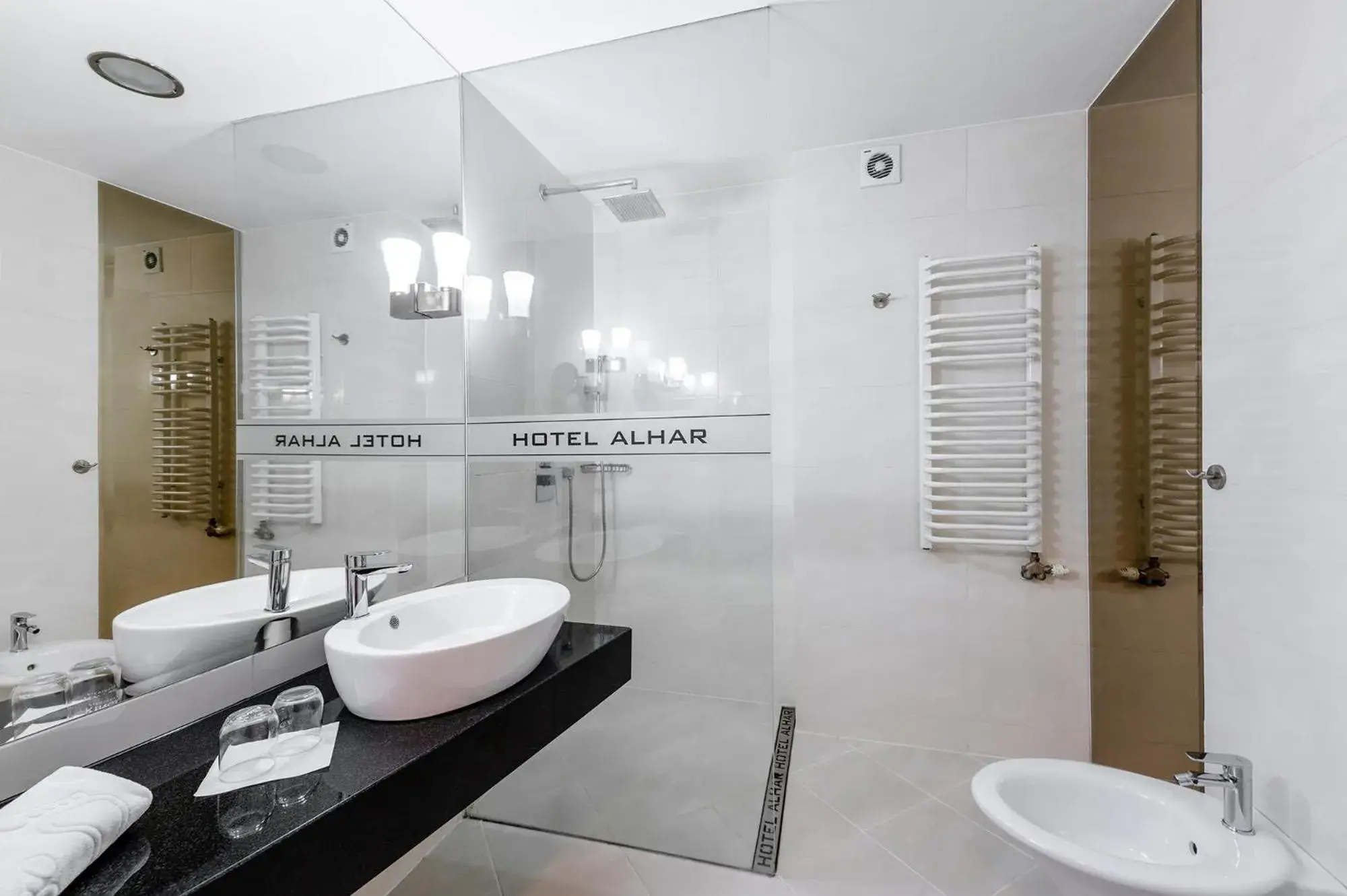 Double Room in Hotel Alhar Double Room in Hotel Alhar