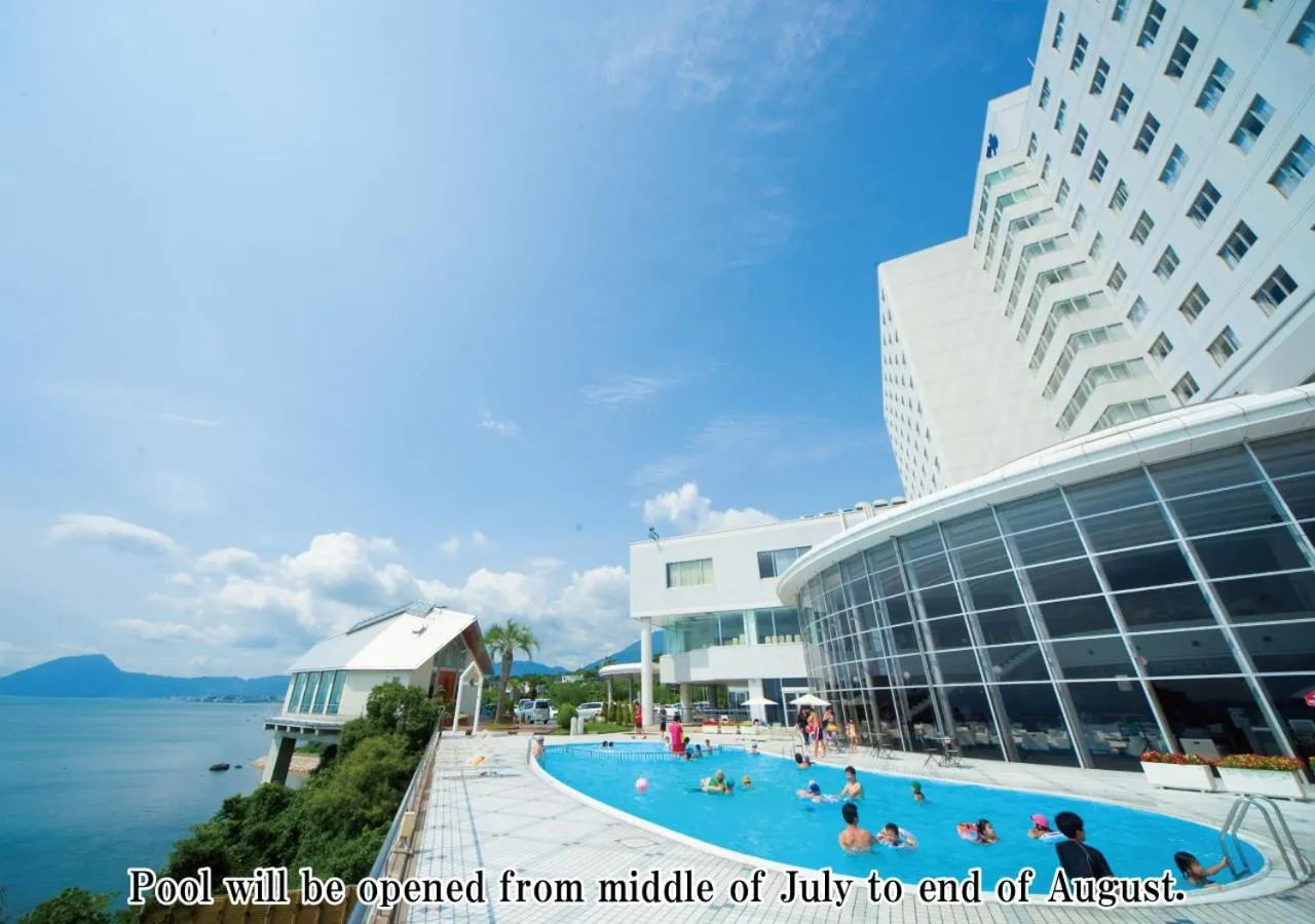 Swimming pool, Property Building in Beppuwan Royal Hotel