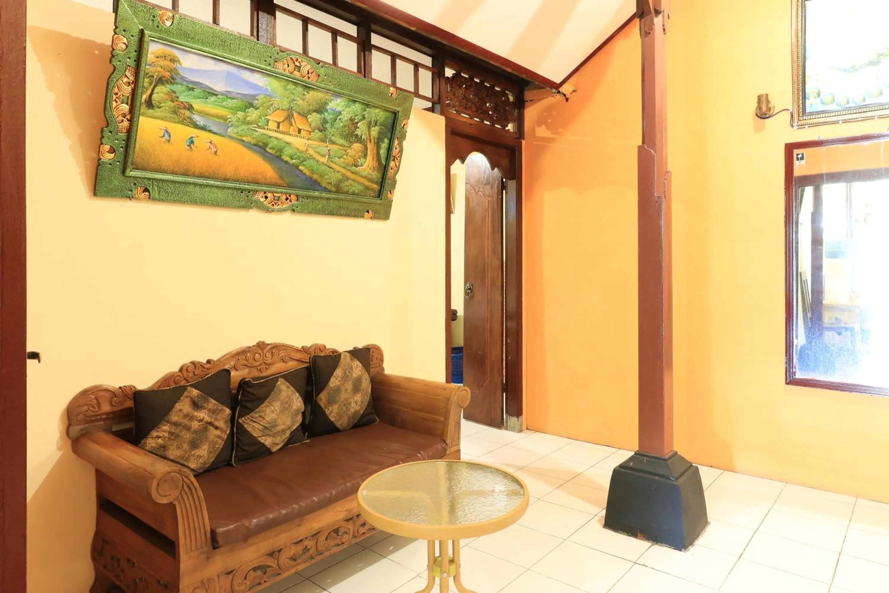 Living room, Seating Area in Downtown Monkey Forest Hostel
