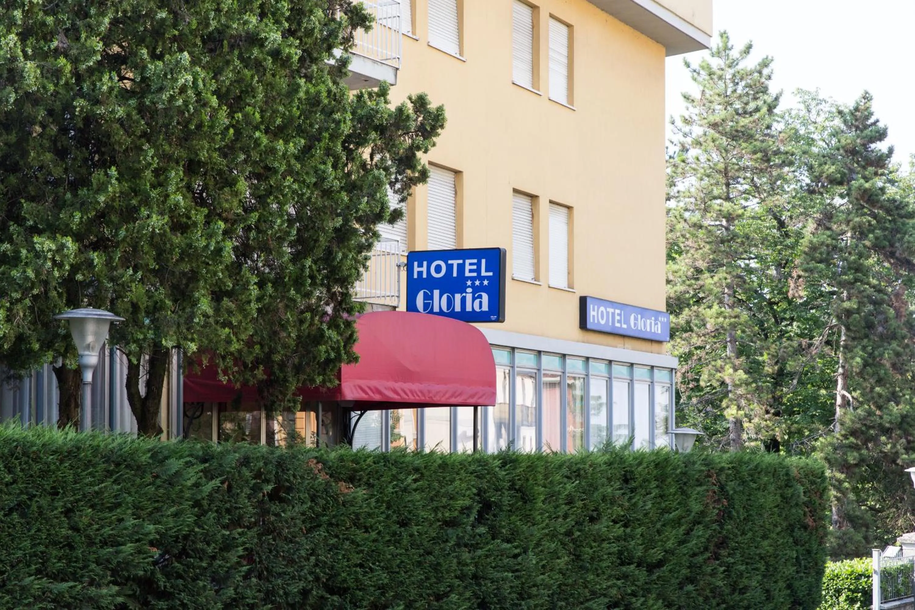 Property building in Hotel Gloria