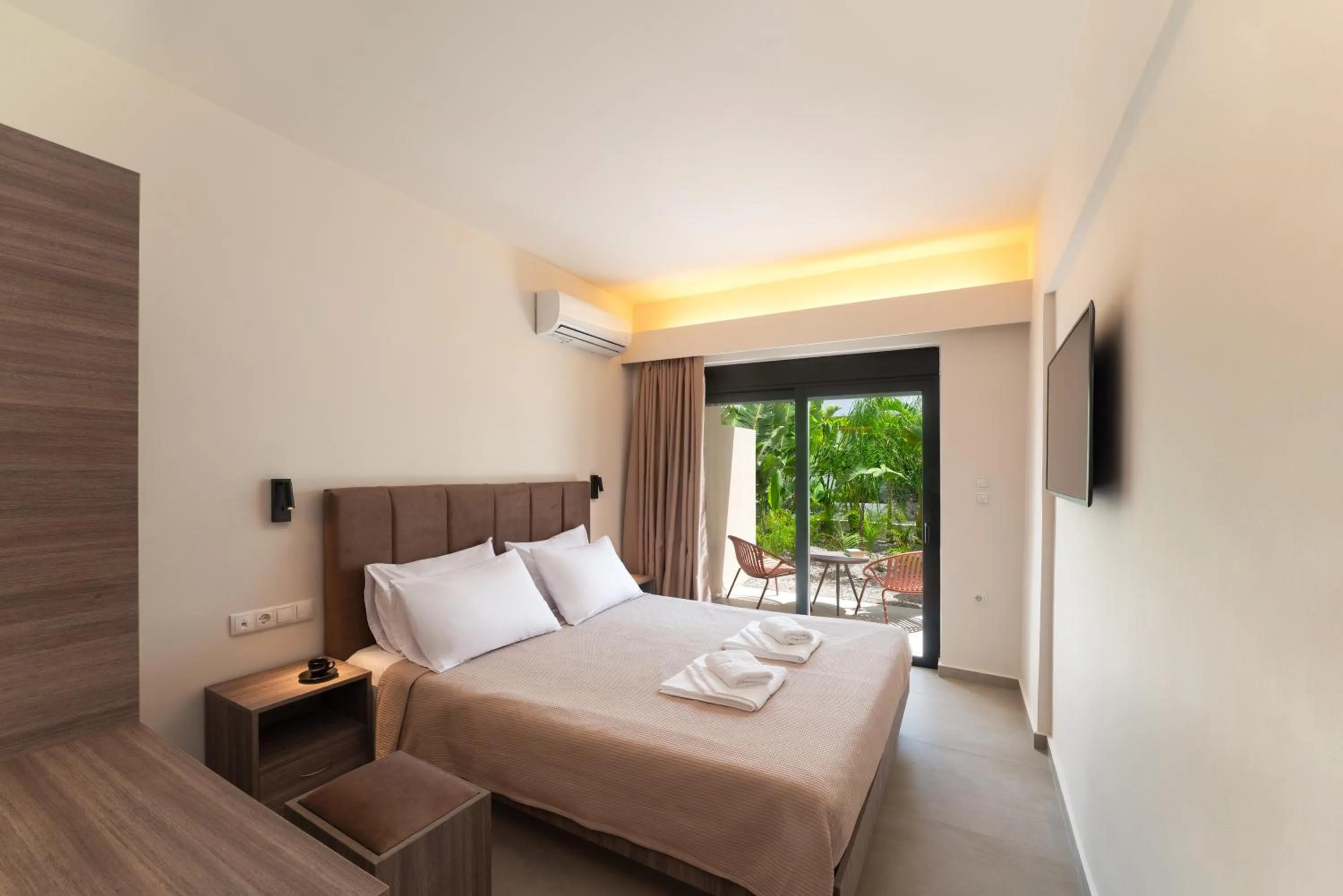 View (from property/room), Bed in Hippocampus Boutique Hotel