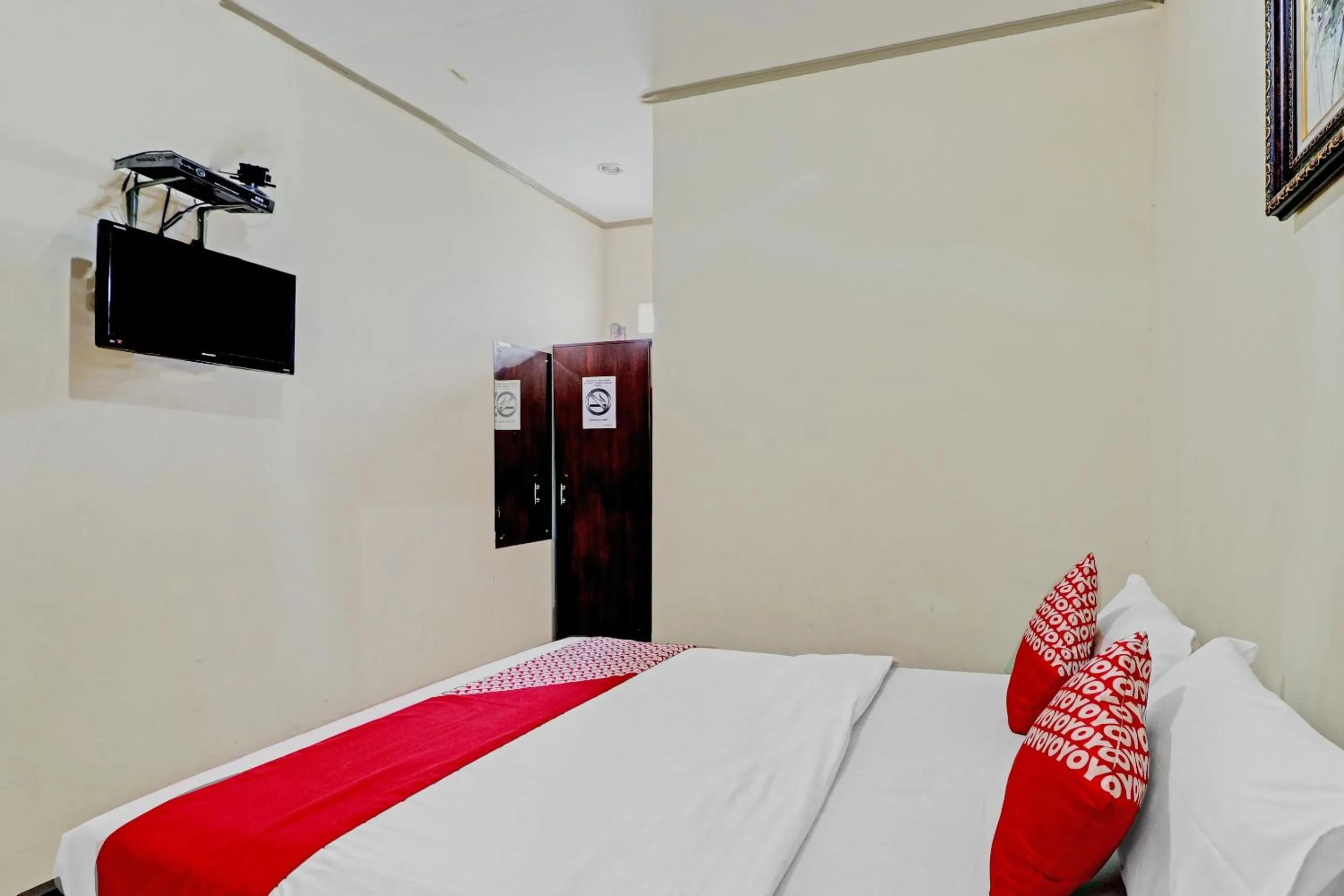 Bedroom in Collection O 90461 Graha Atmadja Syariah Guest House