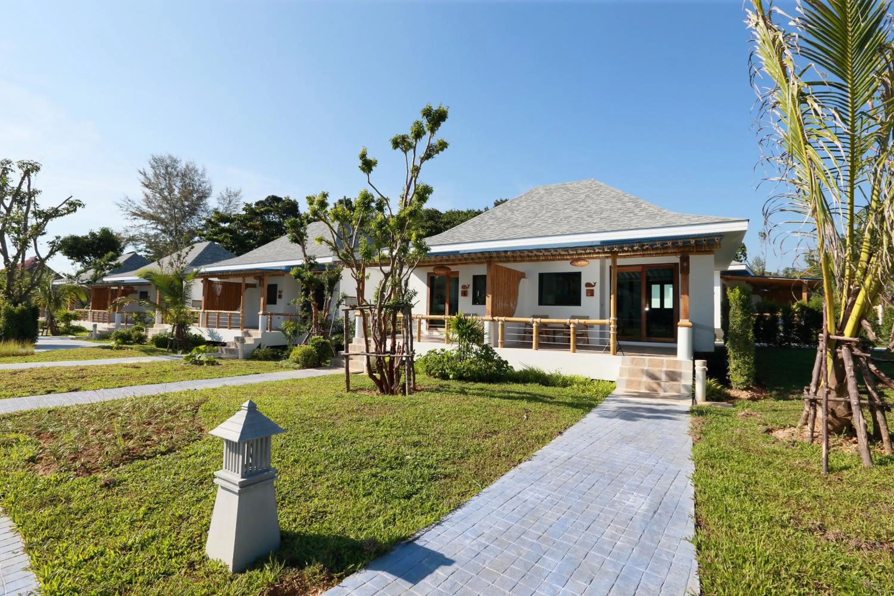 Property building in Lanta Casa Blanca