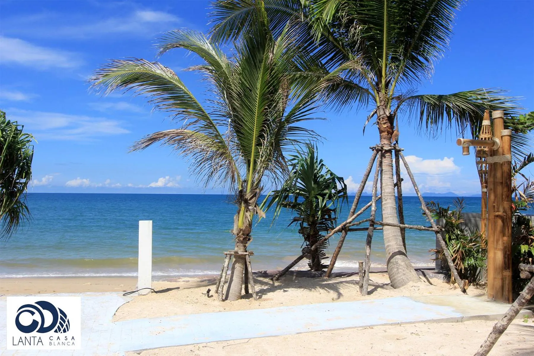 Beach in Lanta Casa Blanca