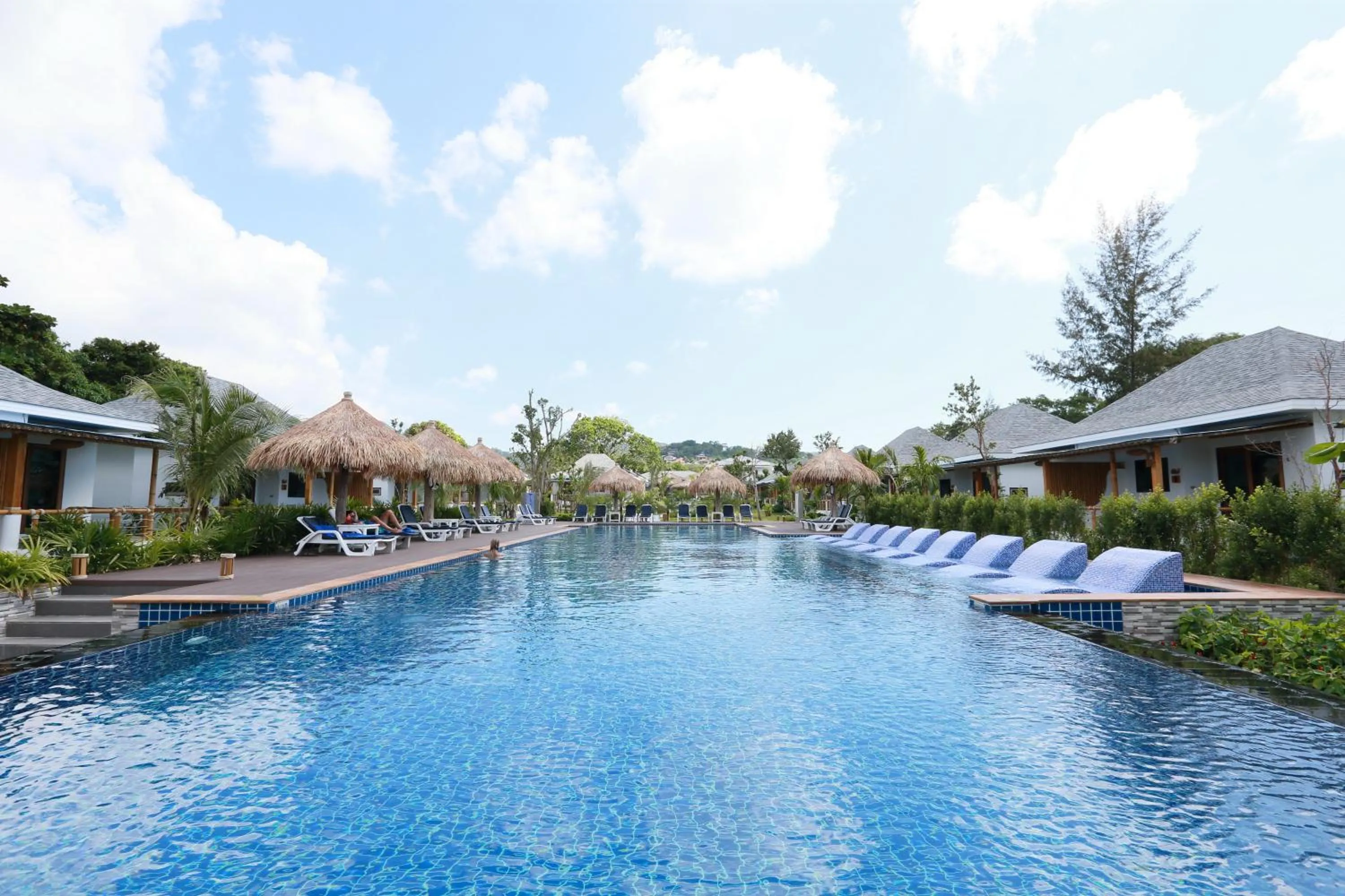 Swimming pool in Lanta Casa Blanca