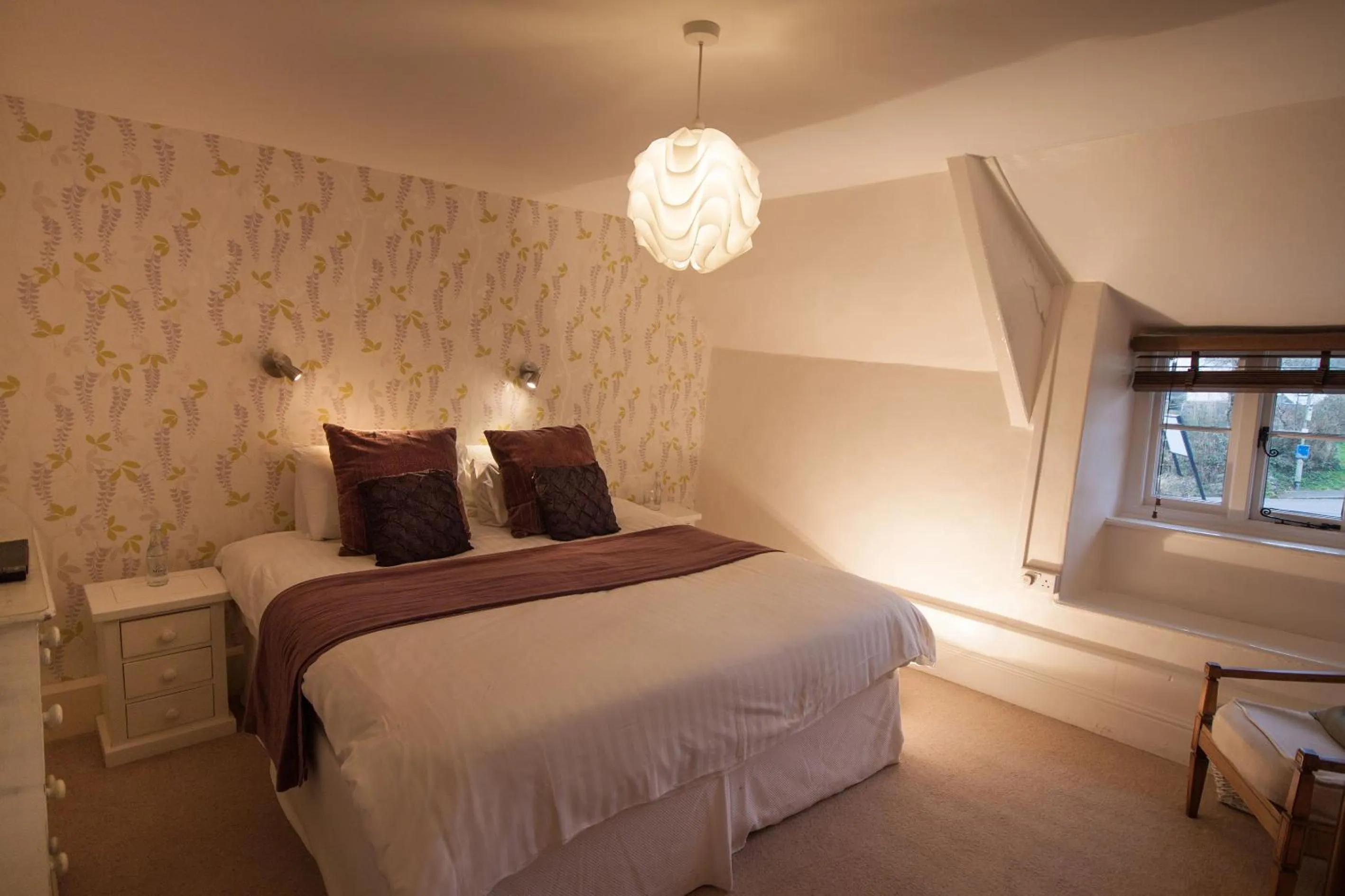 Bedroom, Bed in The Cott Inn