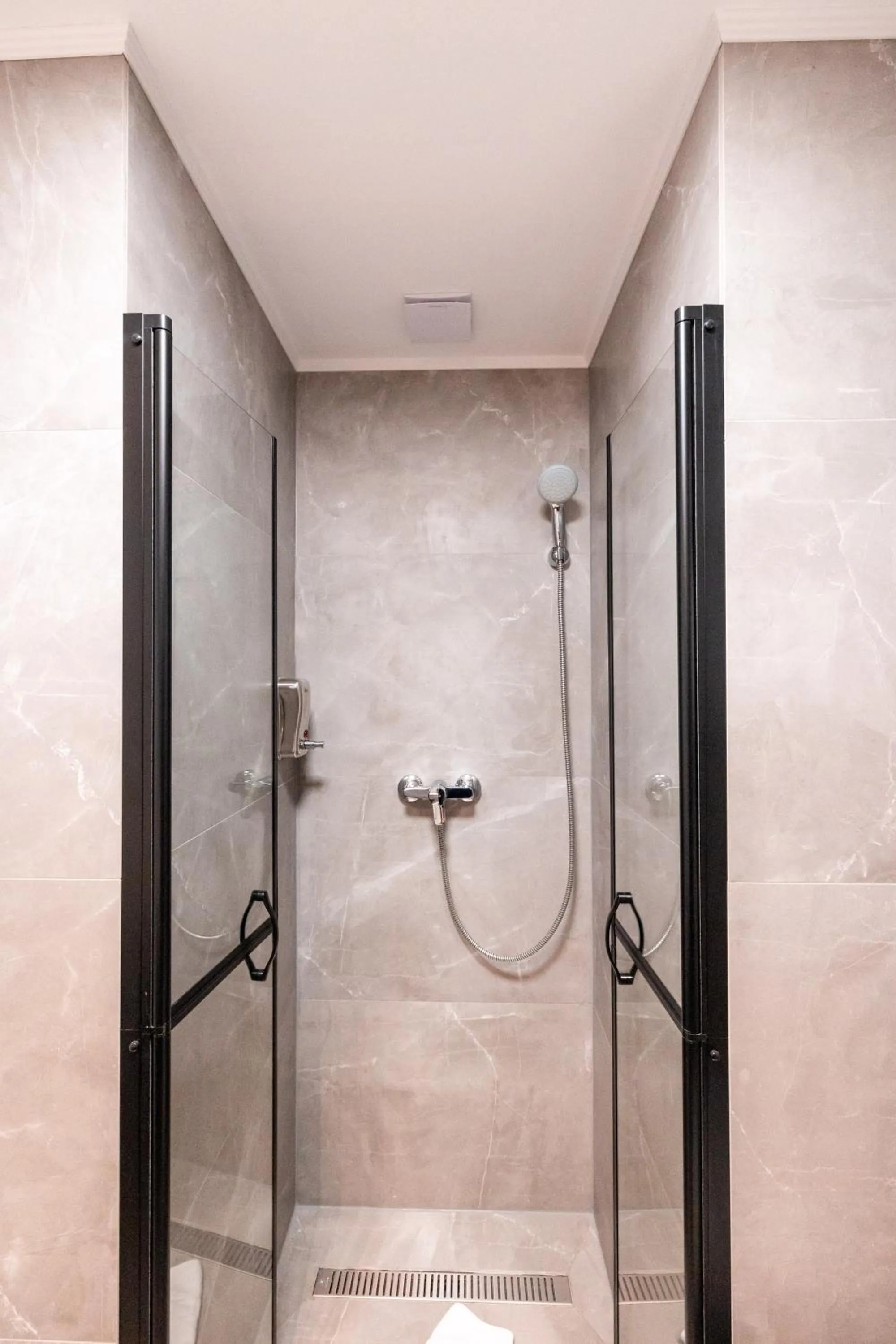 Shower in Stil Hotel