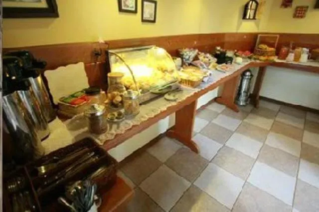 Restaurant/places to eat in Pousada Moryba