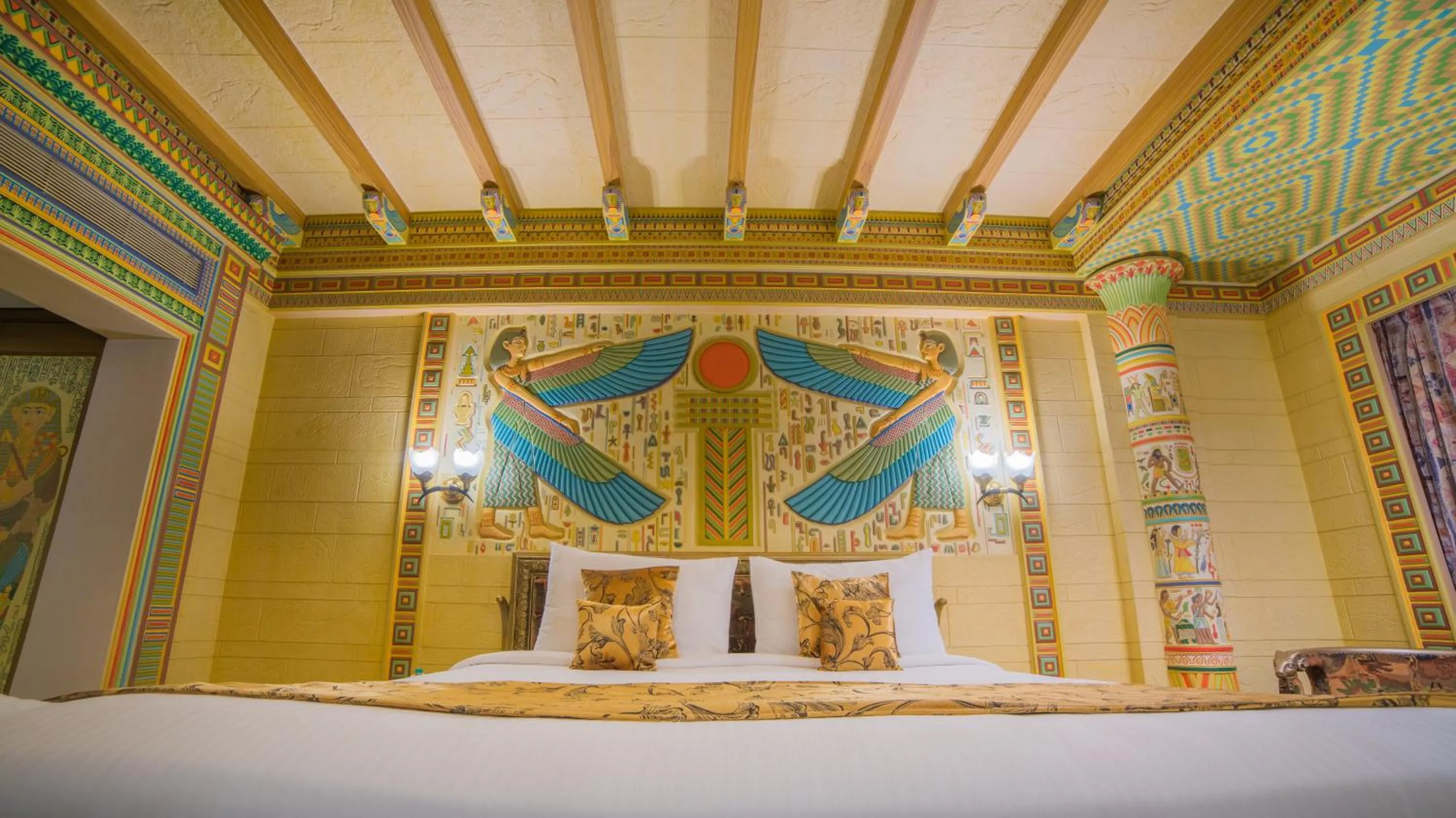 Bed in Ramoji Film City- Sitara Luxury Hotel