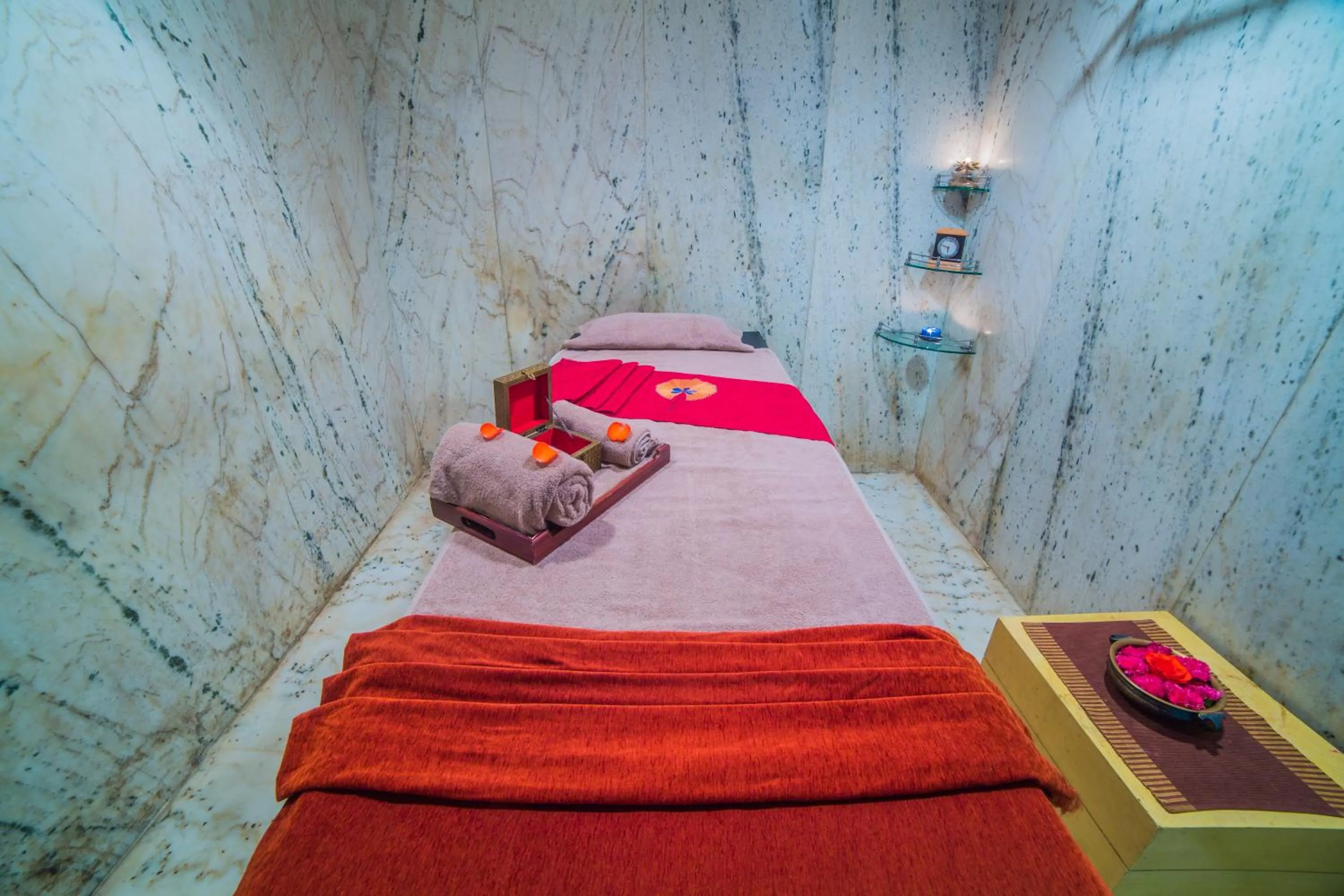 Bed in Ramoji Film City- Sitara Luxury Hotel