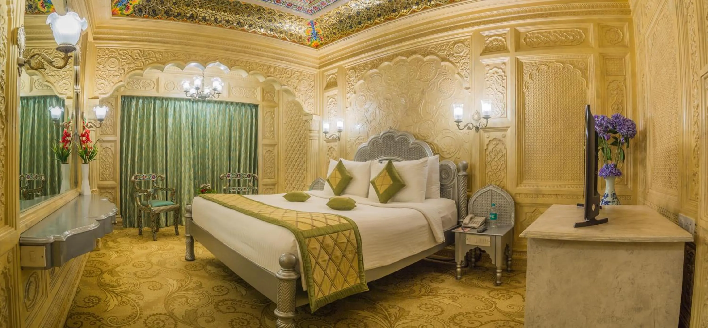 Bed in Ramoji Film City- Sitara Luxury Hotel