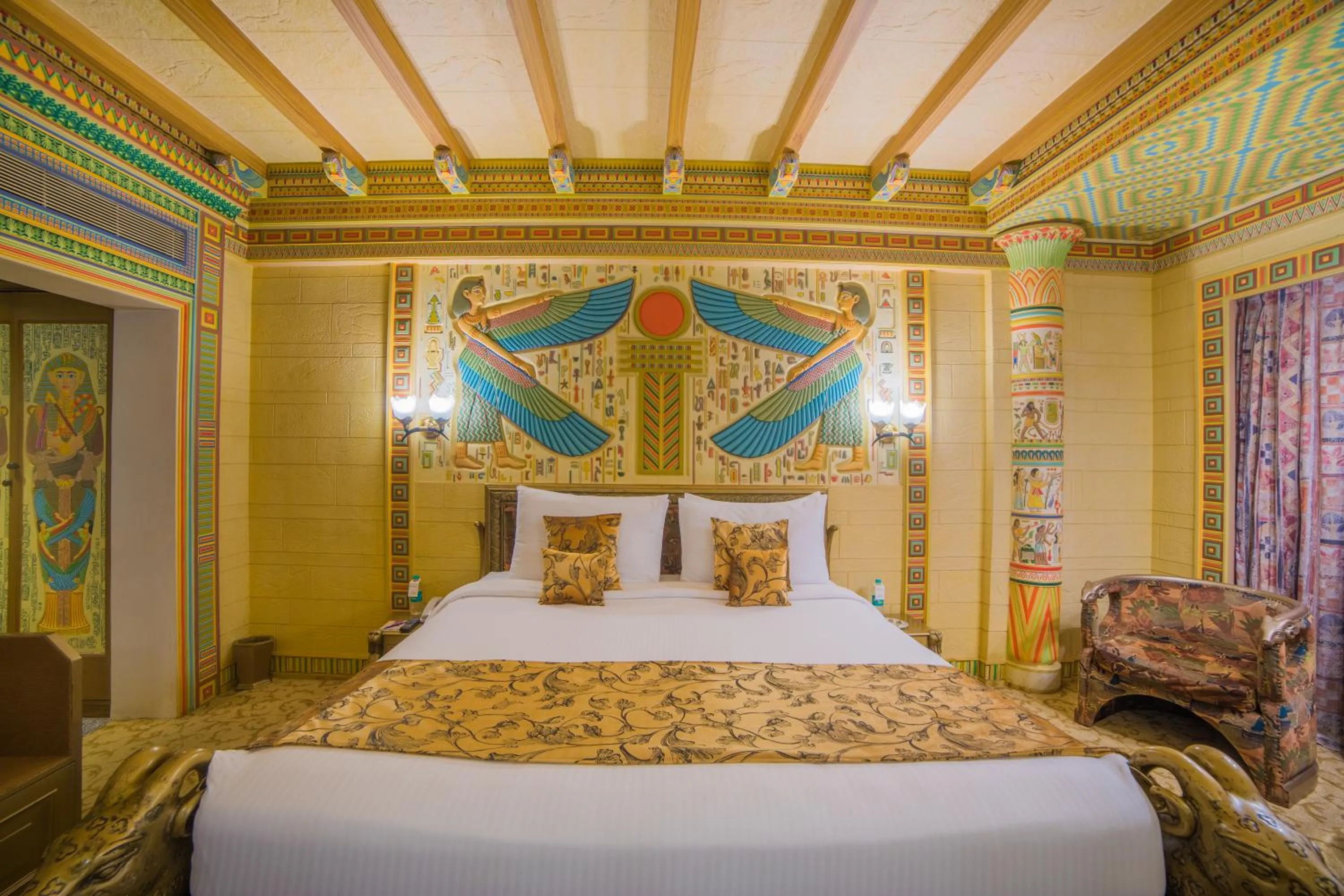 Bed in Ramoji Film City- Sitara Luxury Hotel
