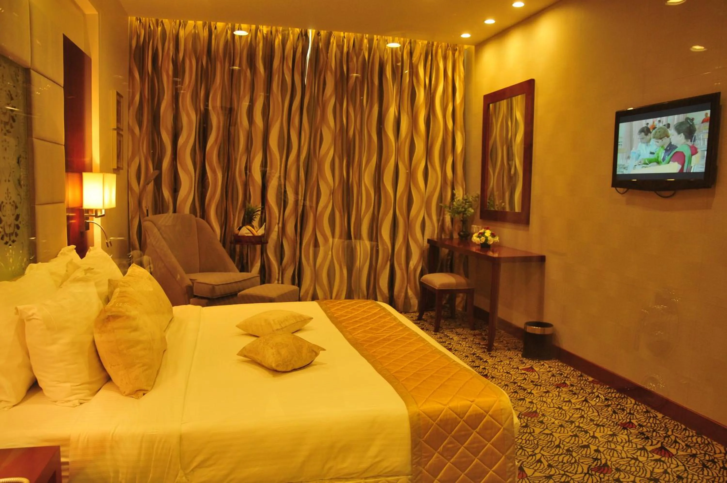 Bedroom, Bed in Ramoji Film City- Sitara Luxury Hotel