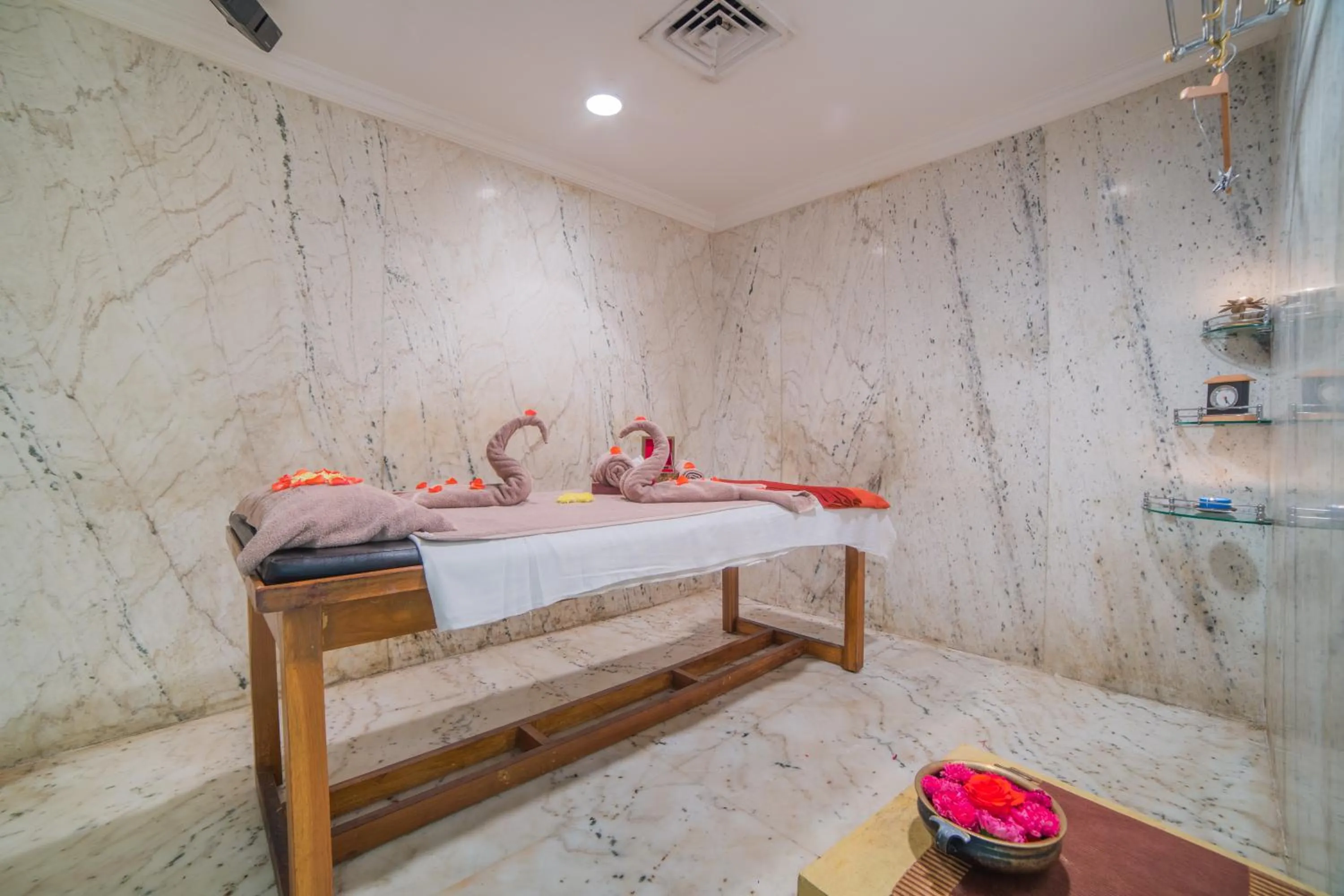 Bed in Ramoji Film City- Sitara Luxury Hotel