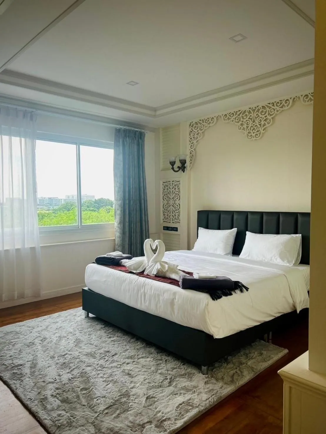 Bed in IP Plus Pool Villa Pattaya