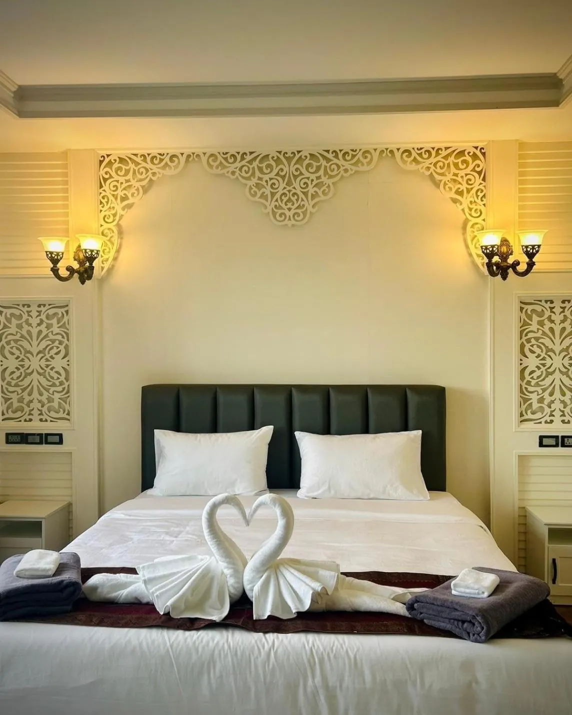 Bed in IP Plus Pool Villa Pattaya