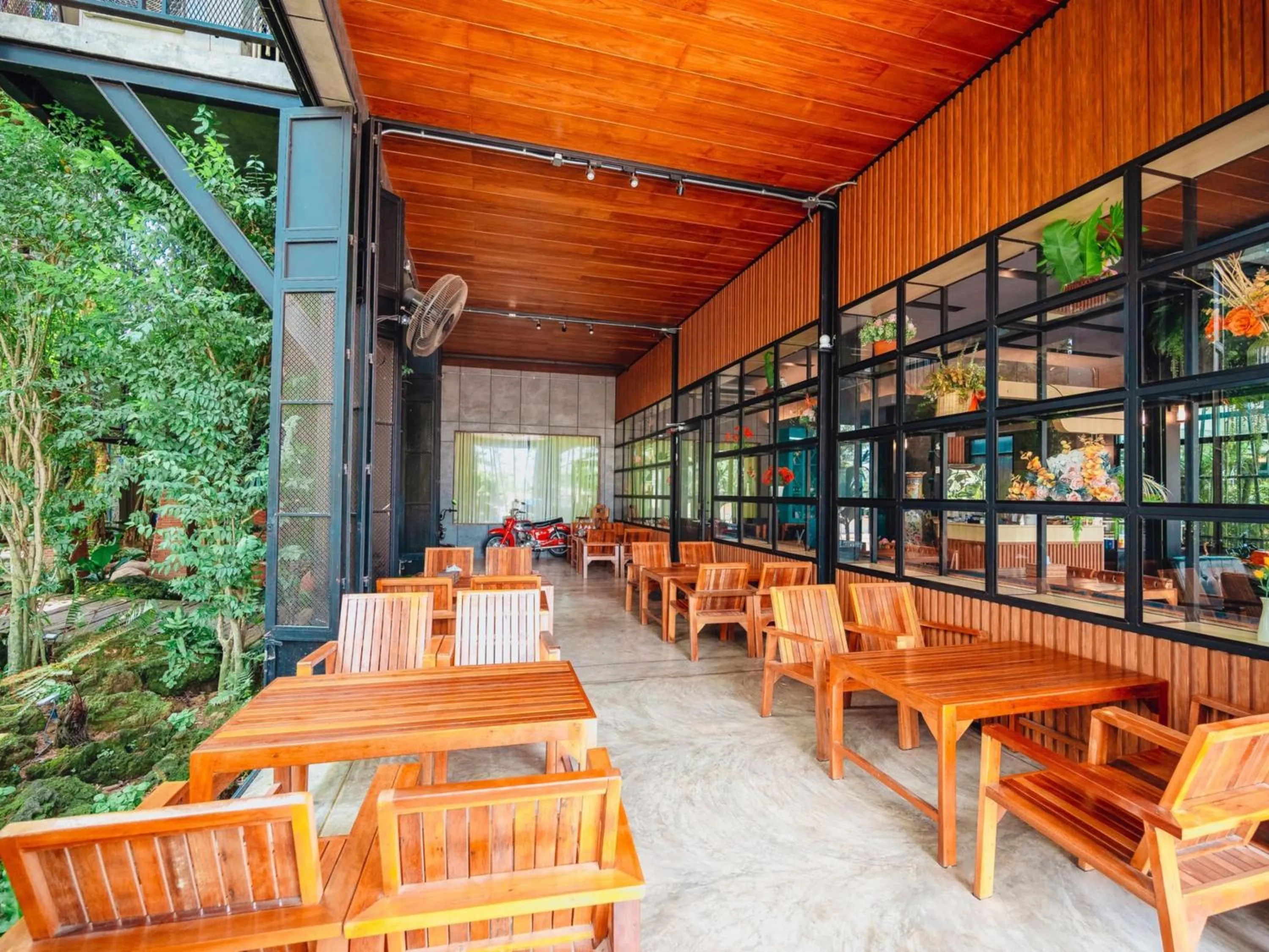 Restaurant/places to eat in IP Plus Pool Villa Pattaya