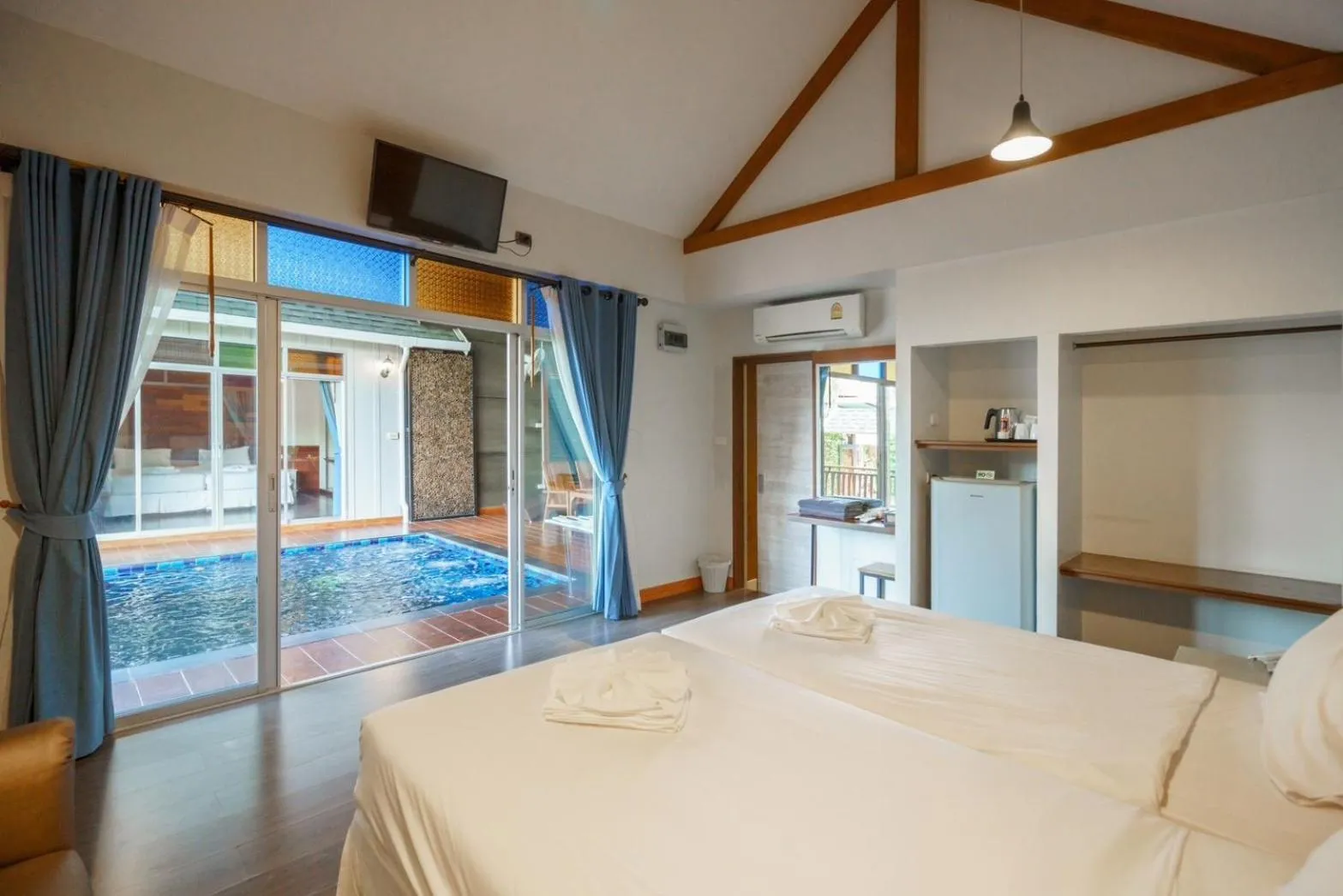 TV and multimedia, Bed in IP Plus Pool Villa Pattaya