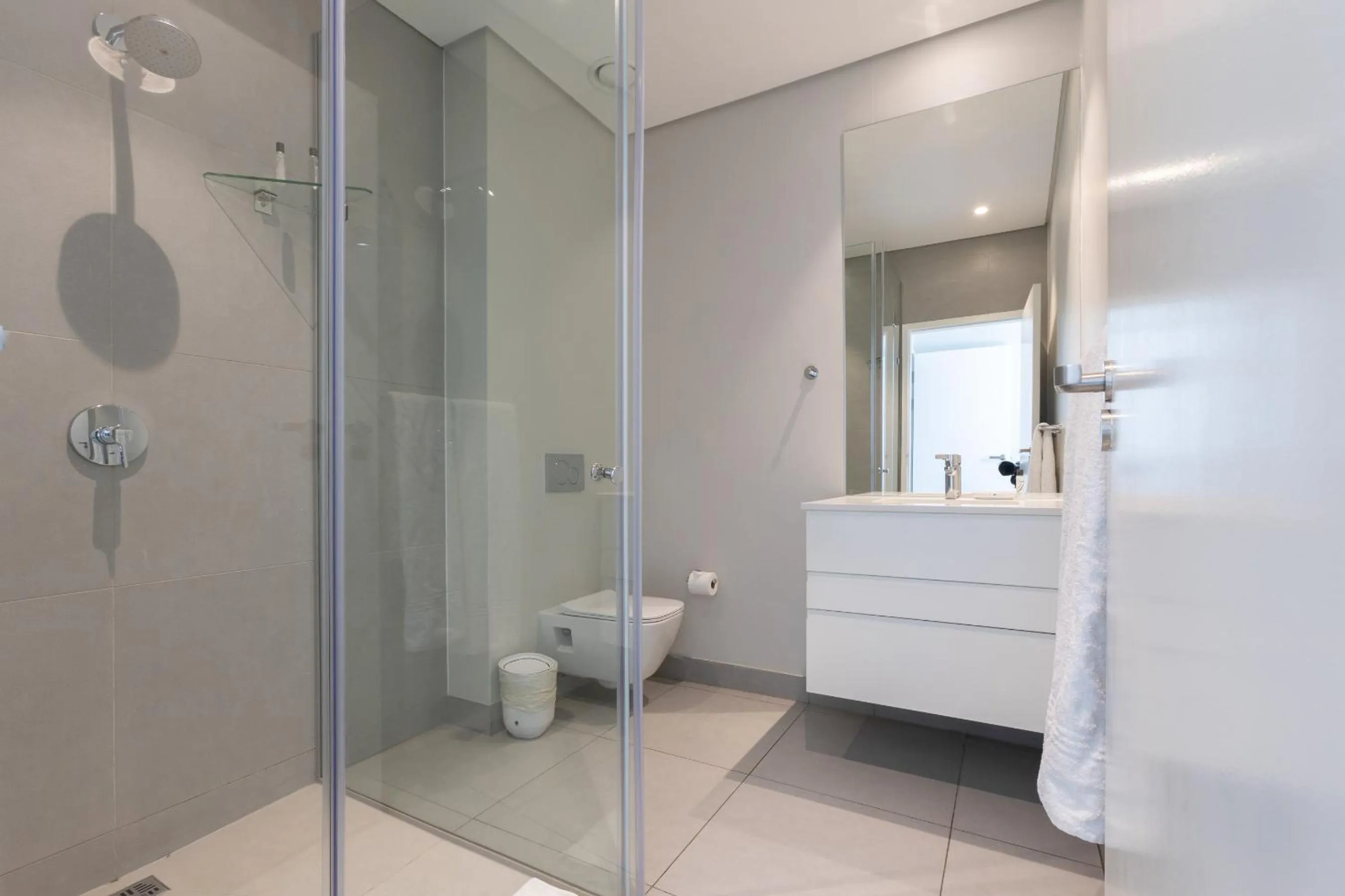 Axis Luxury Apartments by Century City Hotels