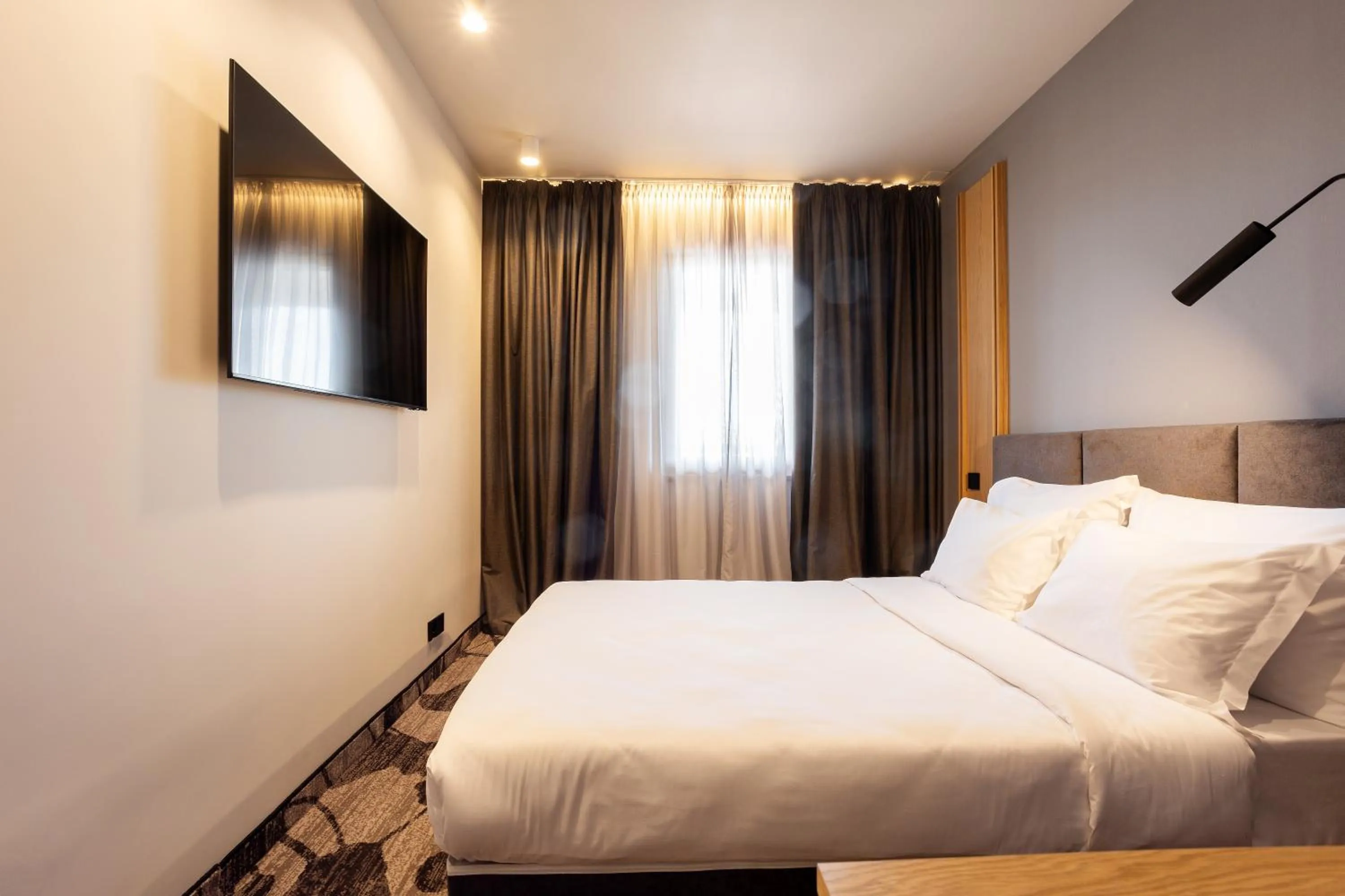 Bedroom, Bed in Kamengrad Hotel & SPA