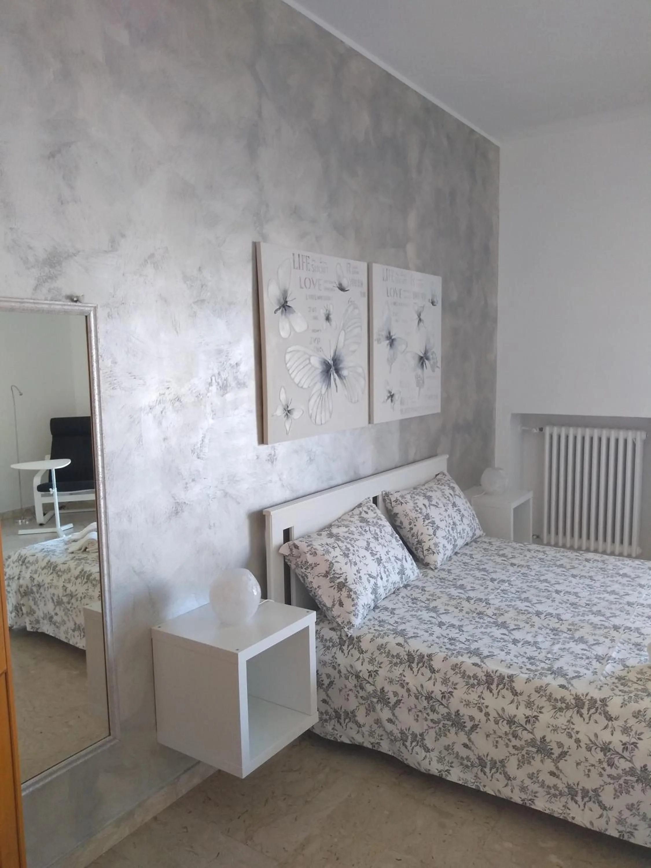 Bedroom, Bed in Tanzi Home