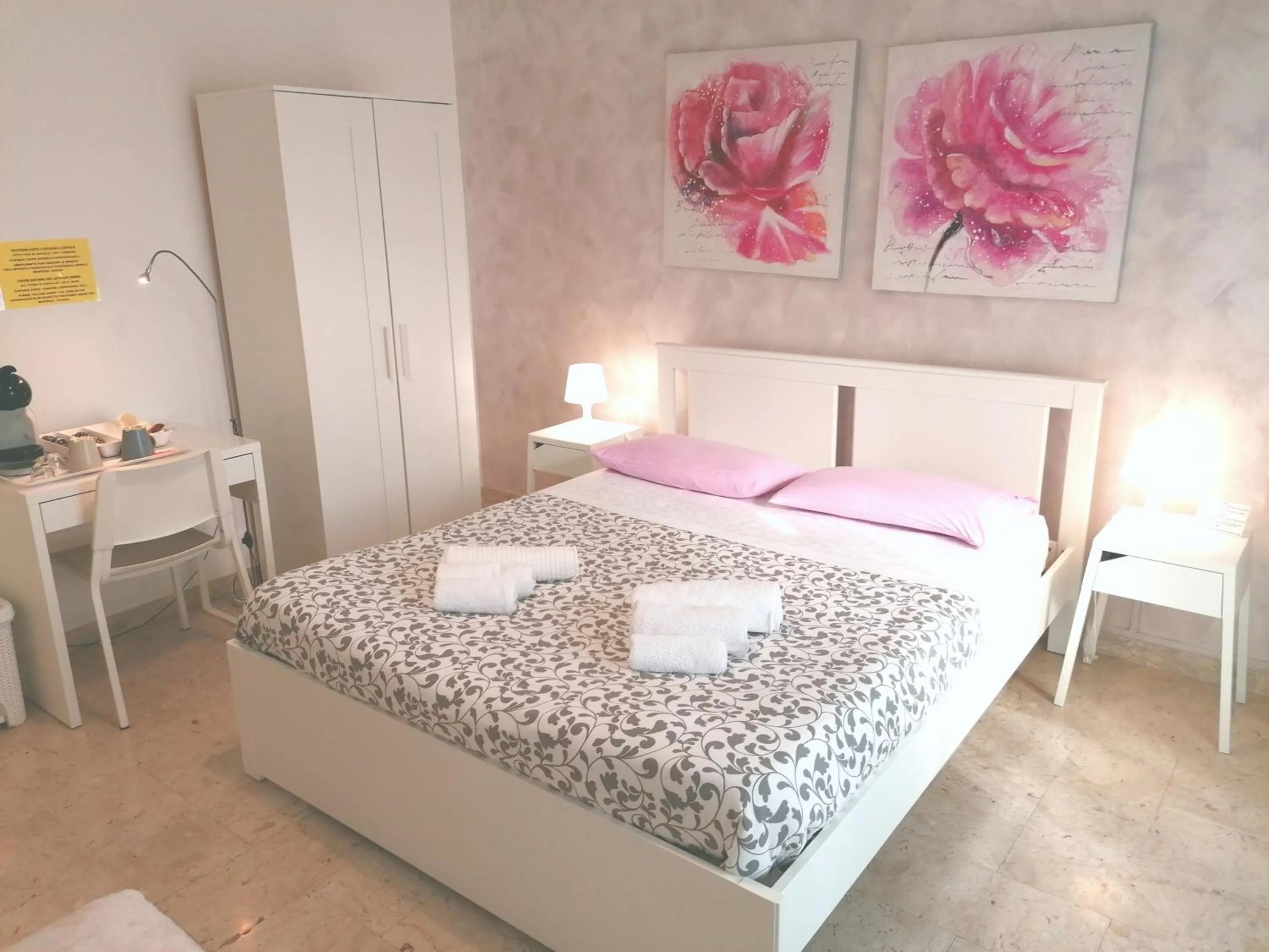 Bedroom, Bed in Tanzi Home