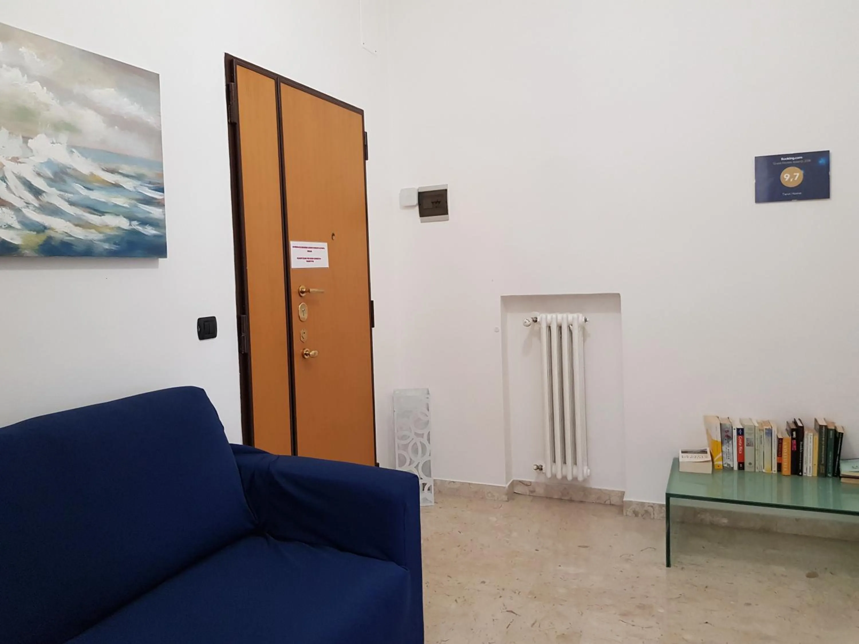 Library in Tanzi Home