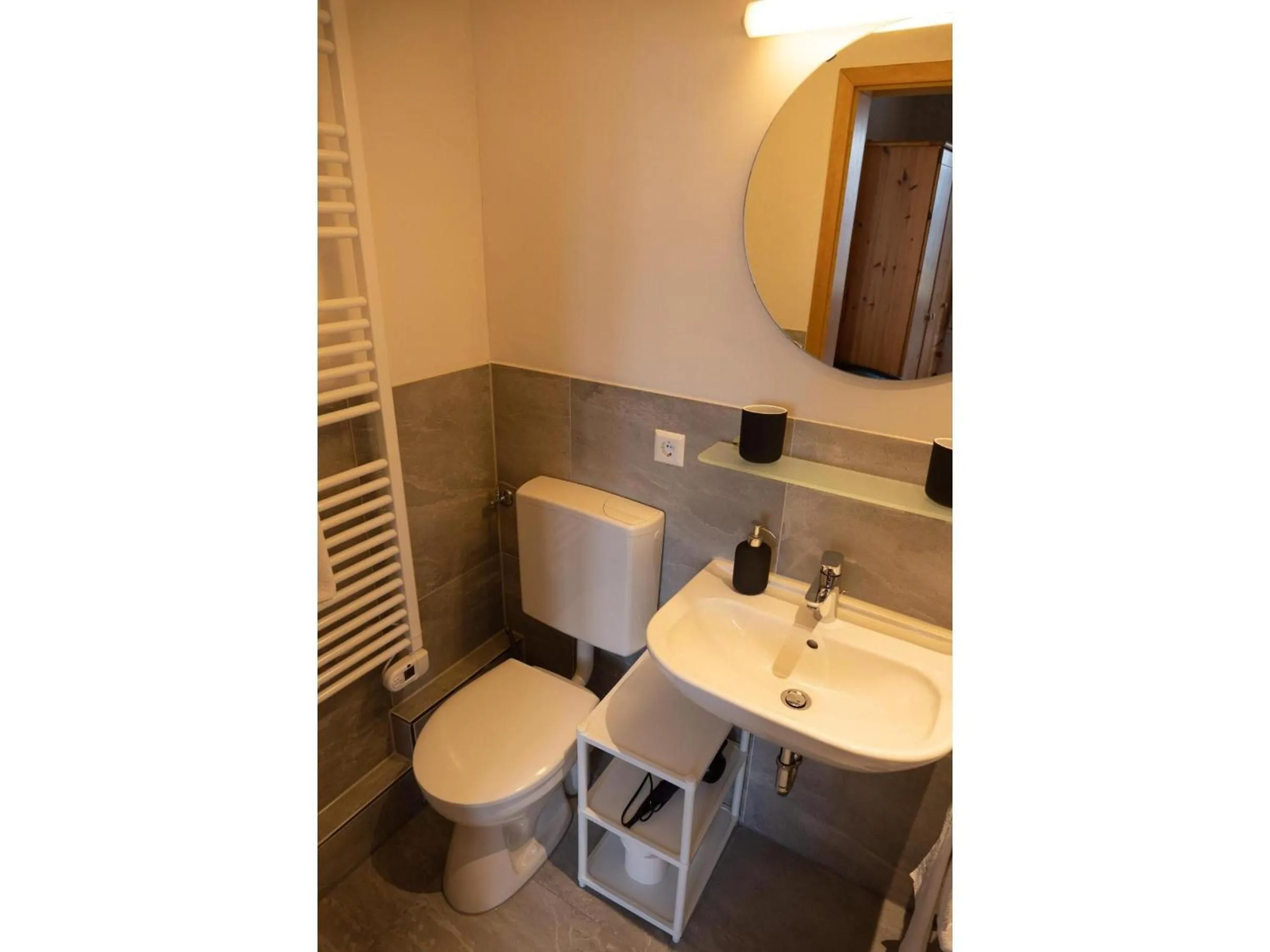 Bathroom in Gästehaus Kaltenbach