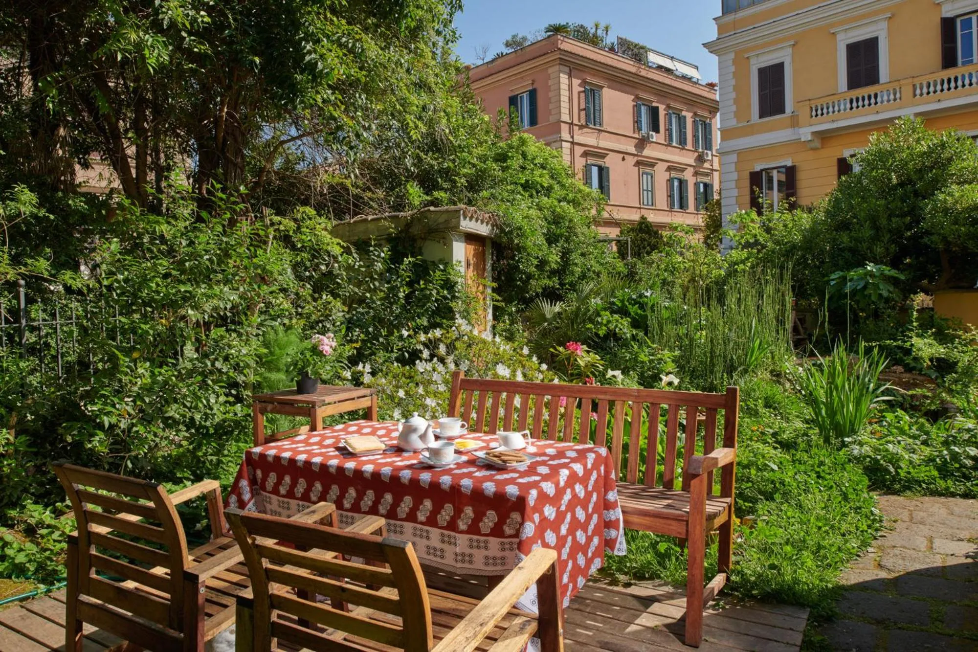 Breakfast in Palm Gallery Hotel