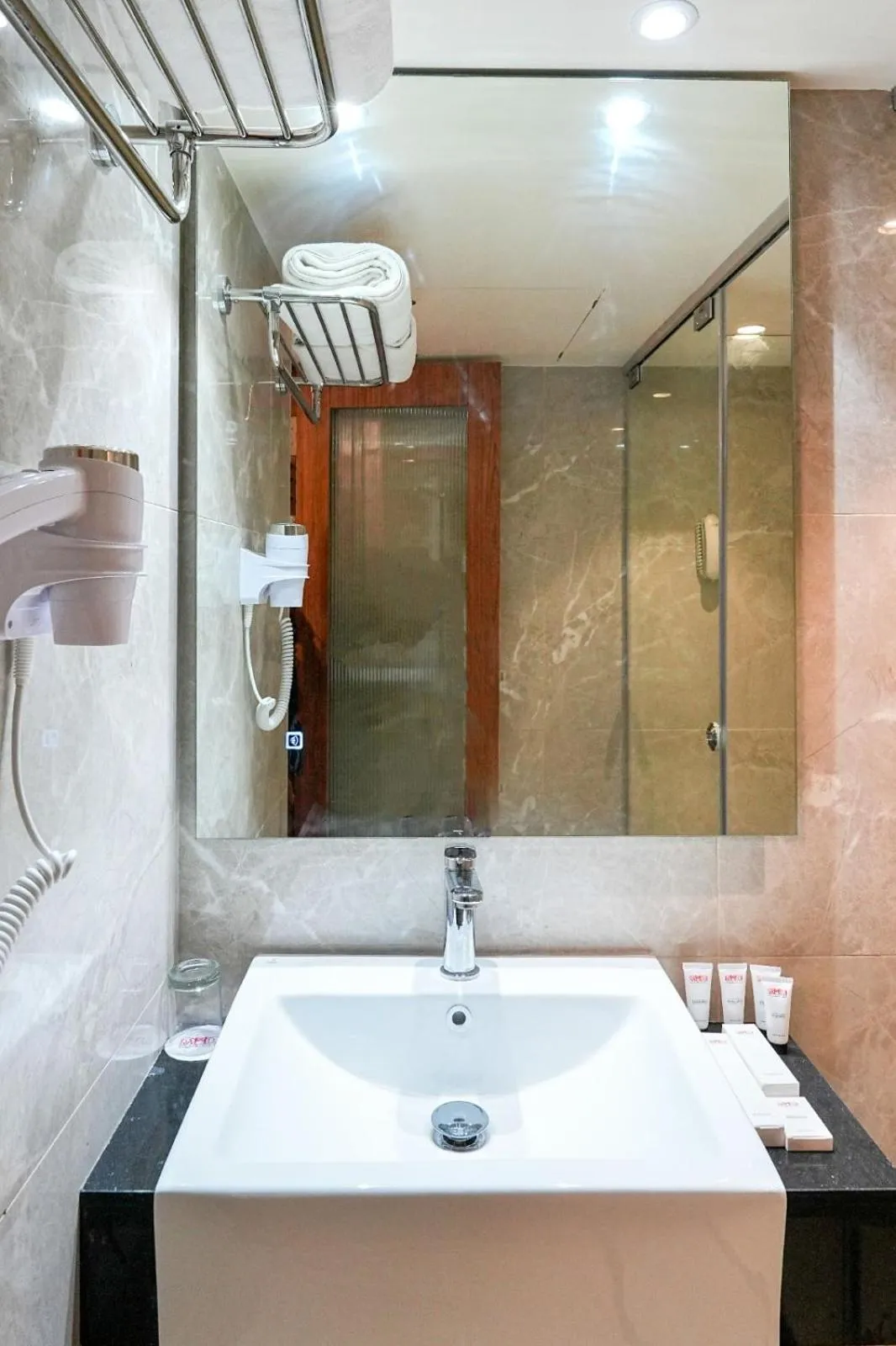 Bathroom in Ramoji Film City- Tara Comfort Hotel