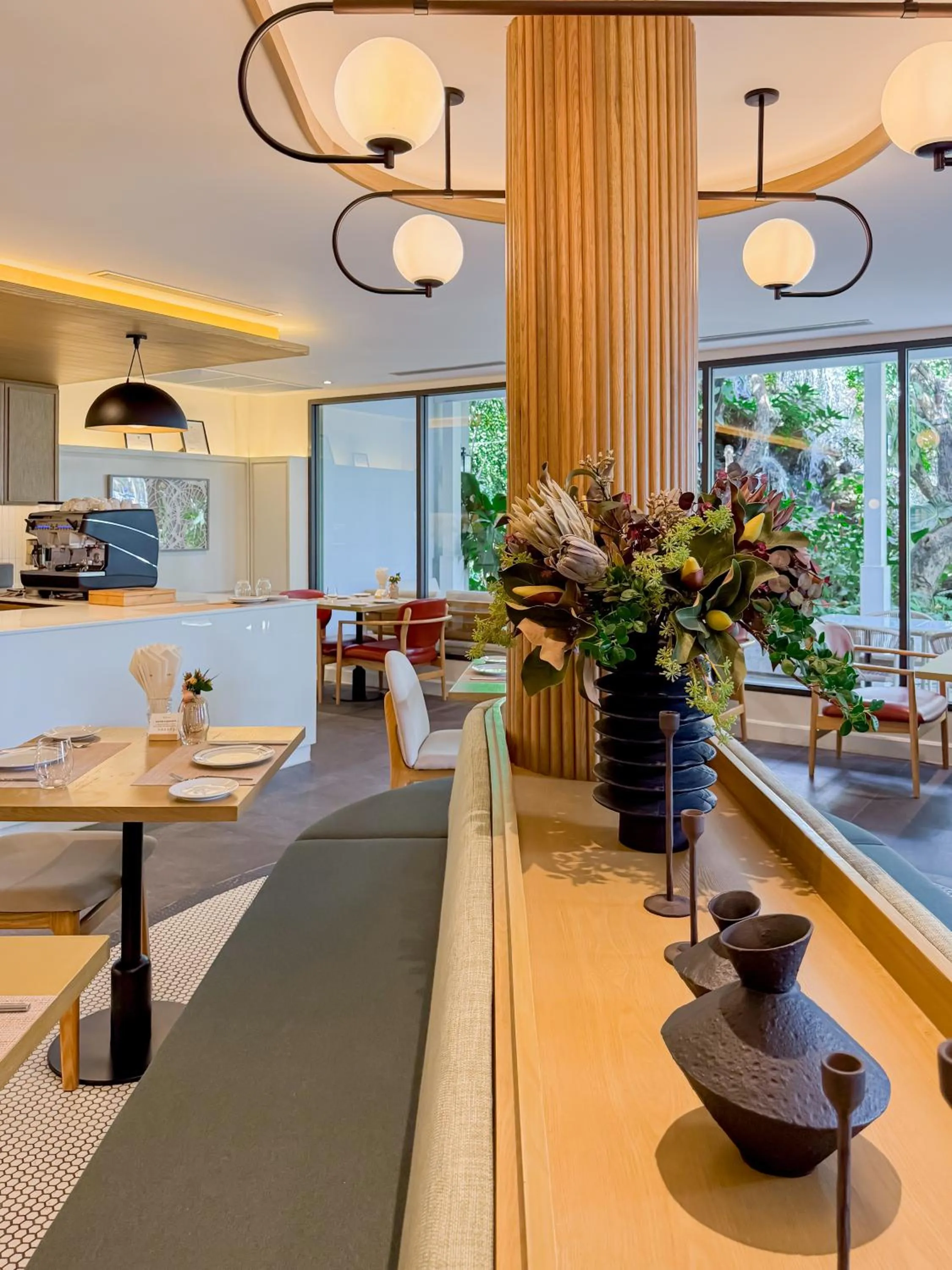 Restaurant/places to eat in Health Land Resort & Spa