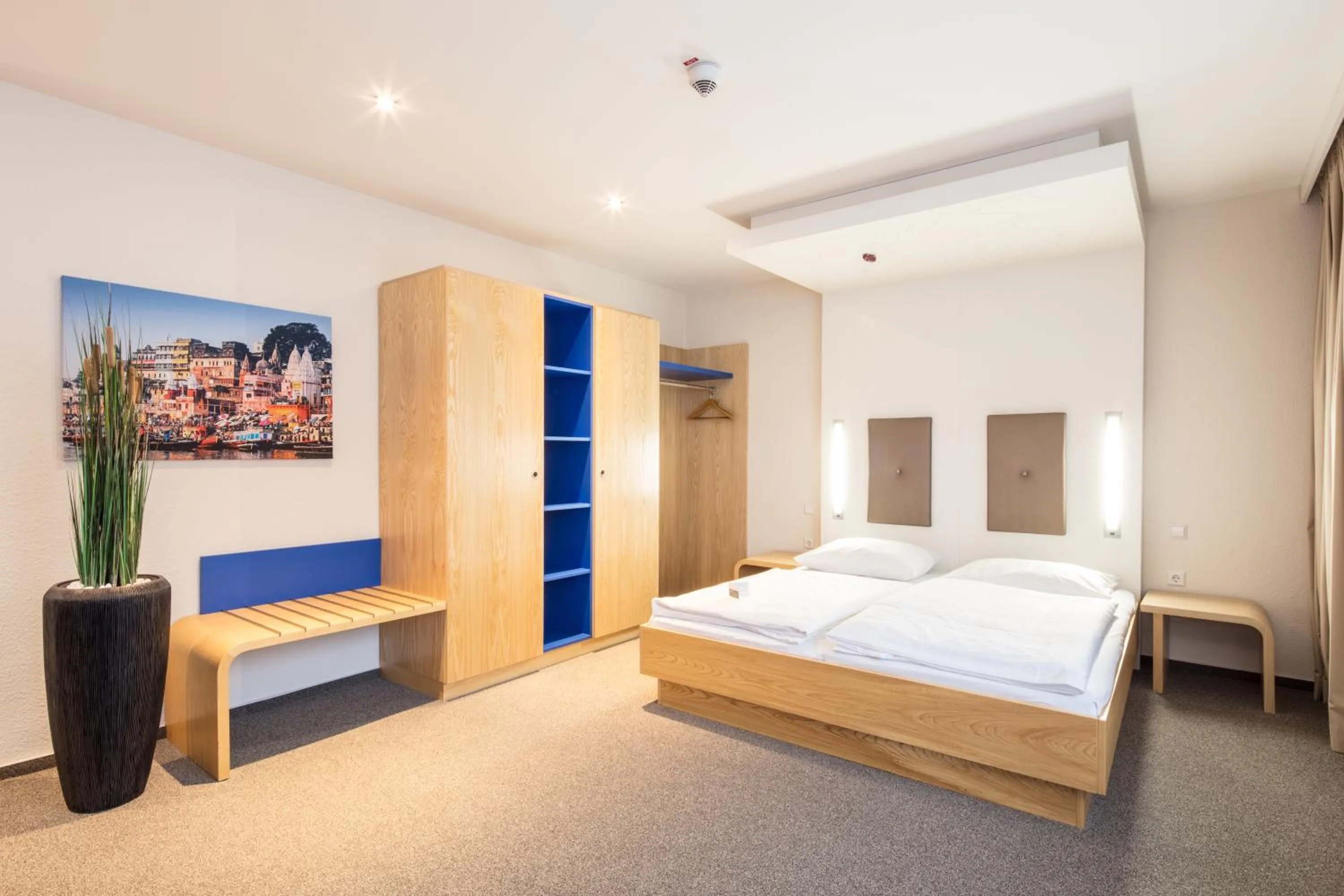 Photo of the whole room, Bed in Hotel Global Inn