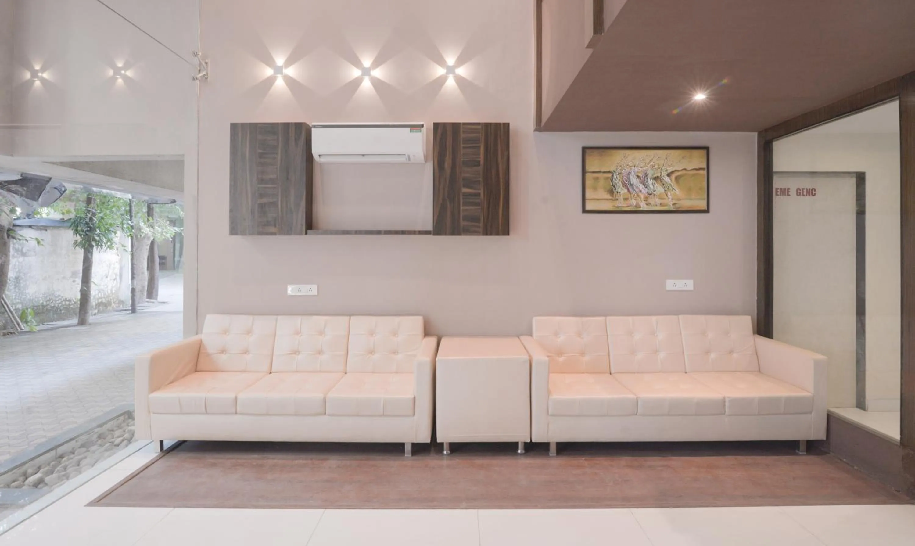 Lobby or reception in Hotel West Blue