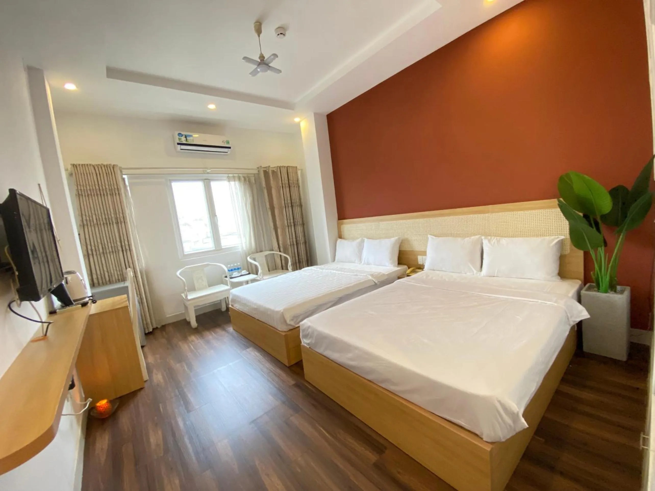 Bedroom, Bed in Saigon Central Hotel