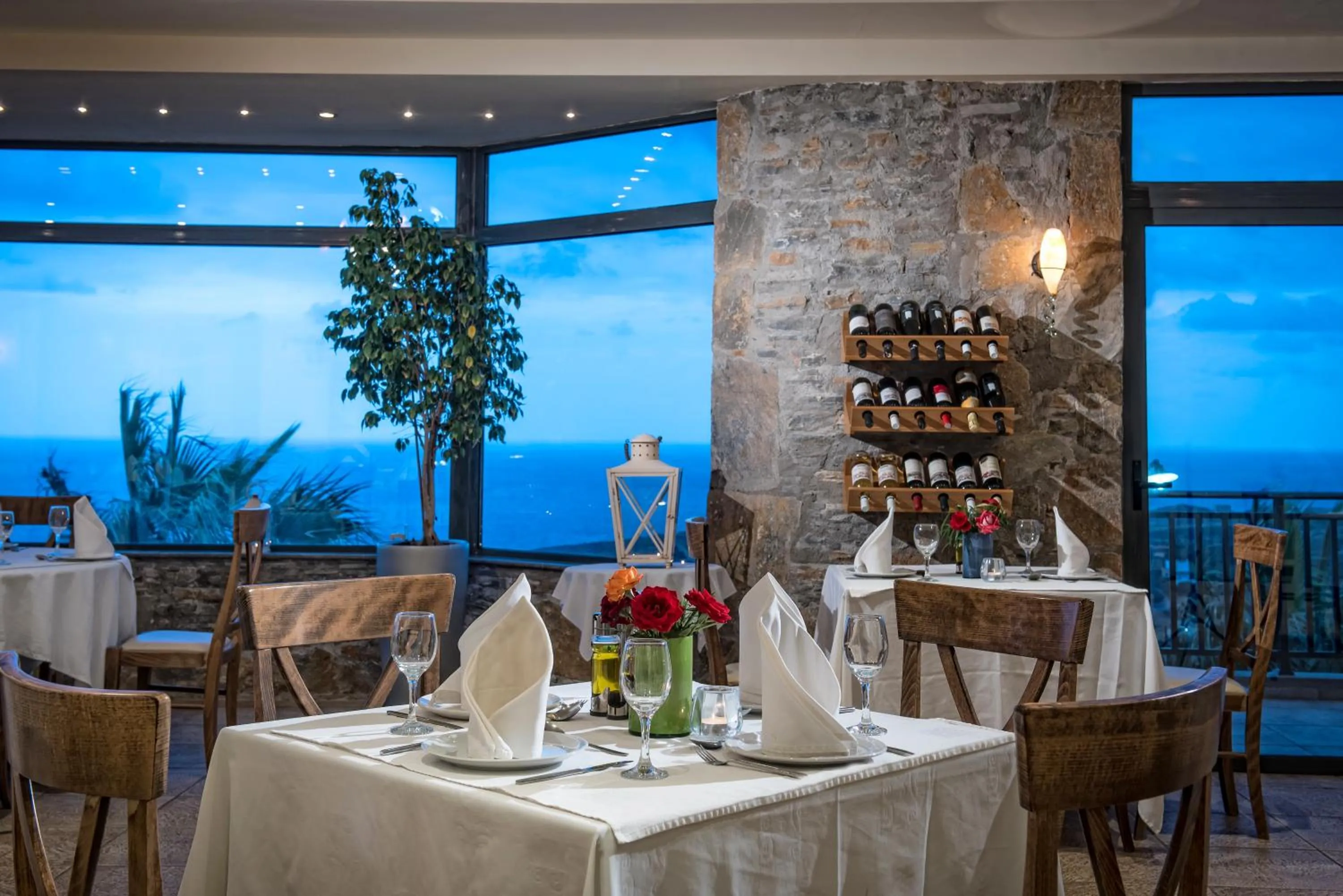 Restaurant/places to eat in Happy Cretan Suites