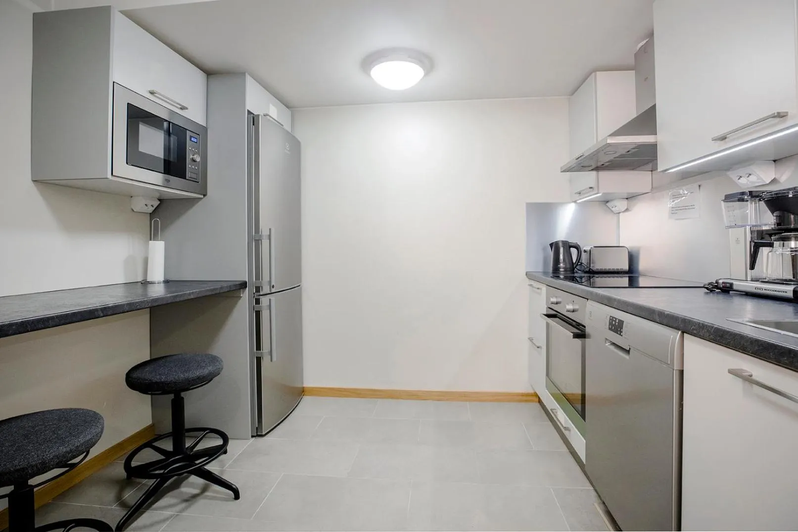 Communal kitchen in Hotelli Toivola