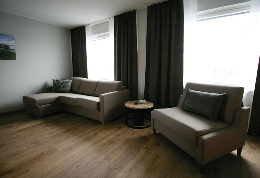 Seating area in Hotelli Toivola