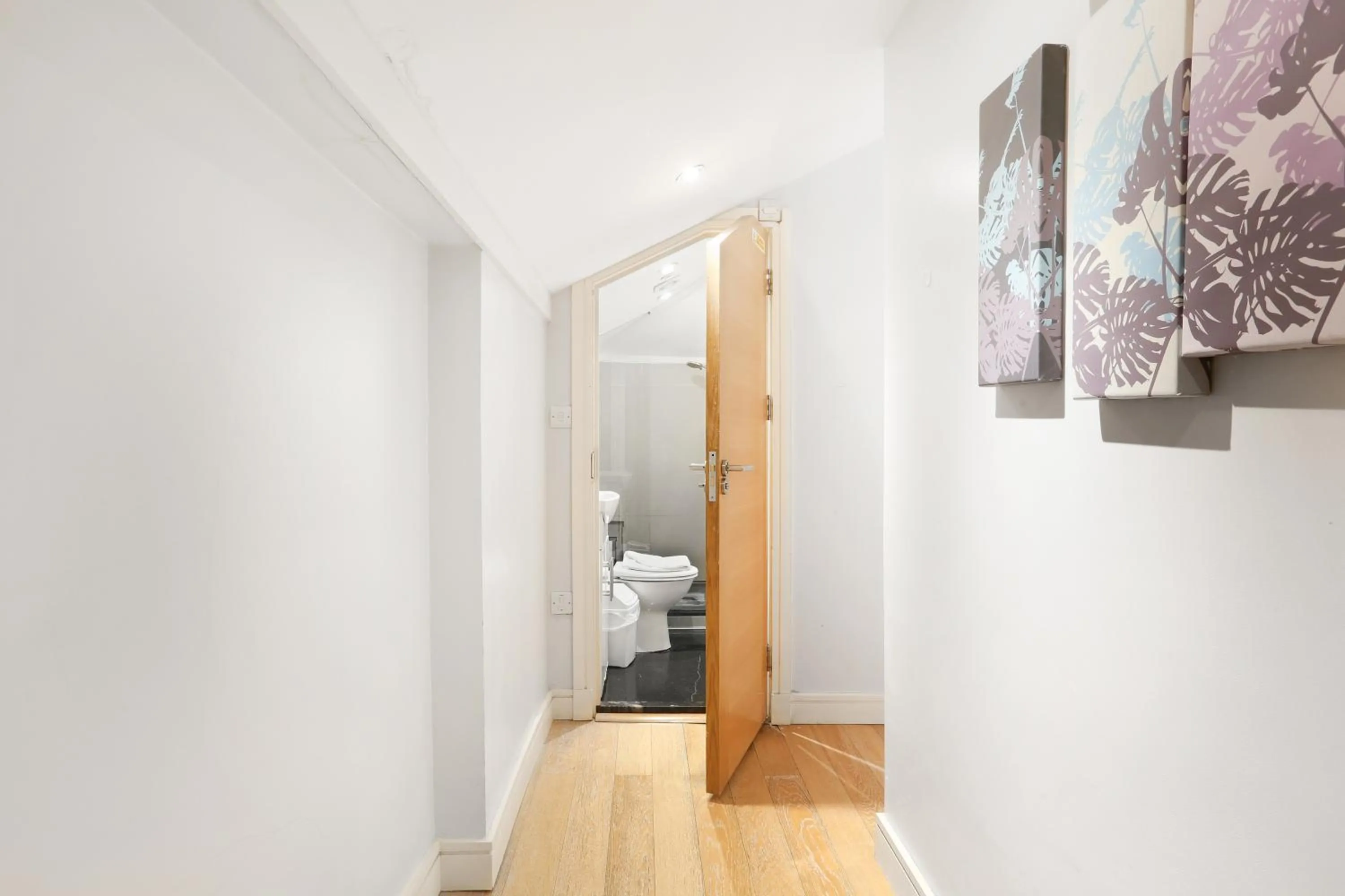 Bathroom in BeiRoom Hyde Park Apartments