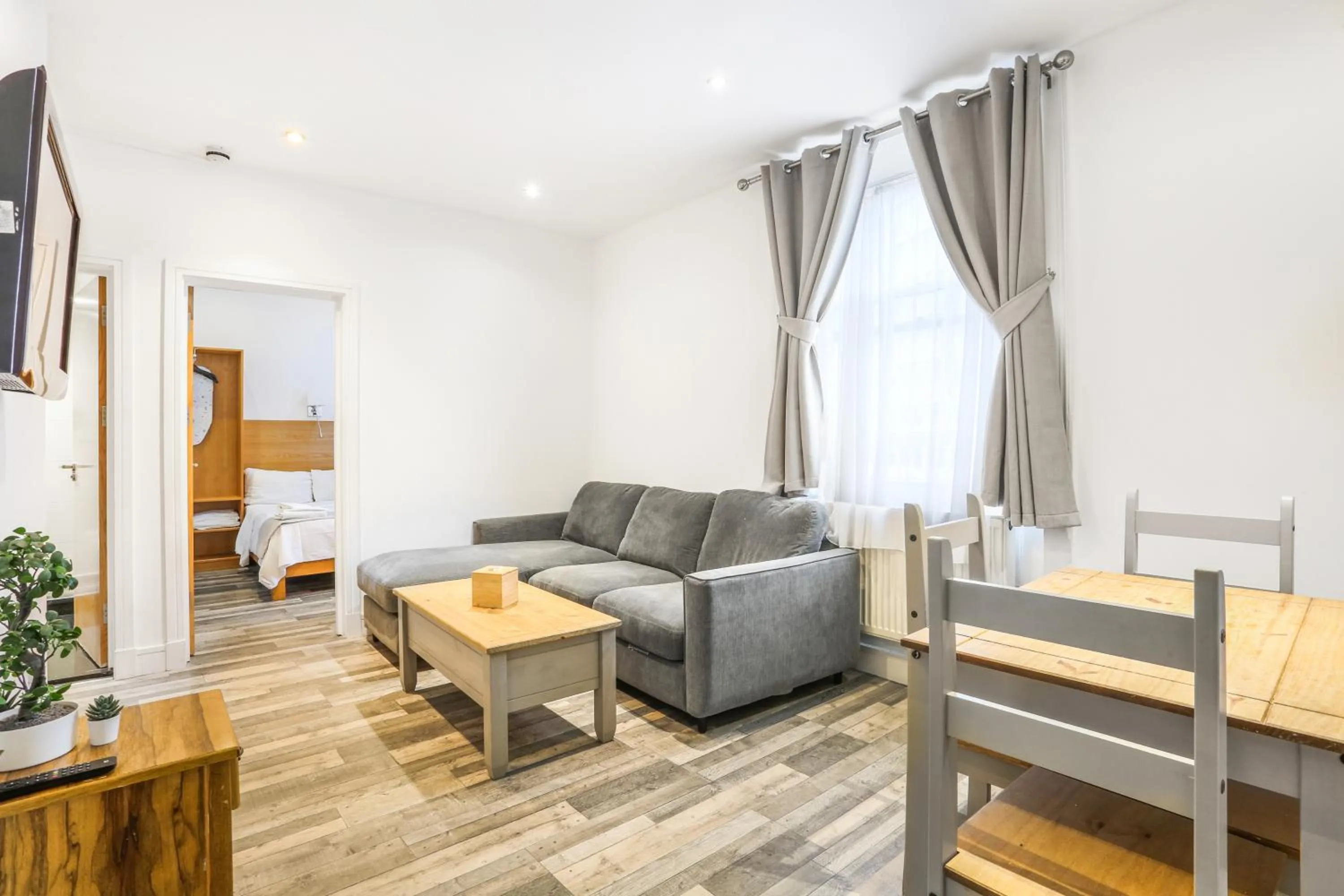 Photo of the whole room in BeiRoom Hyde Park Apartments