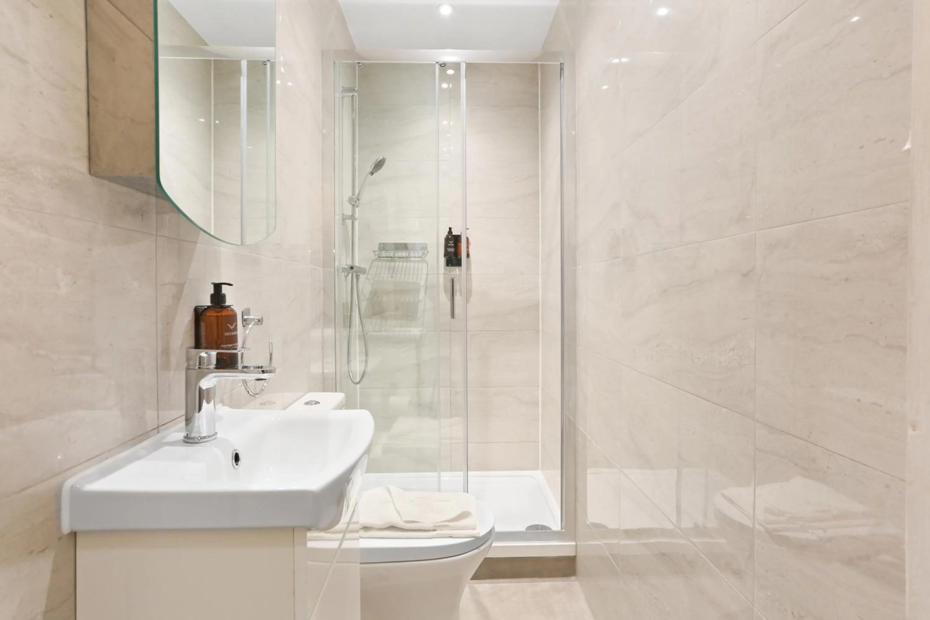 Bathroom in BeiRoom Hyde Park Apartments