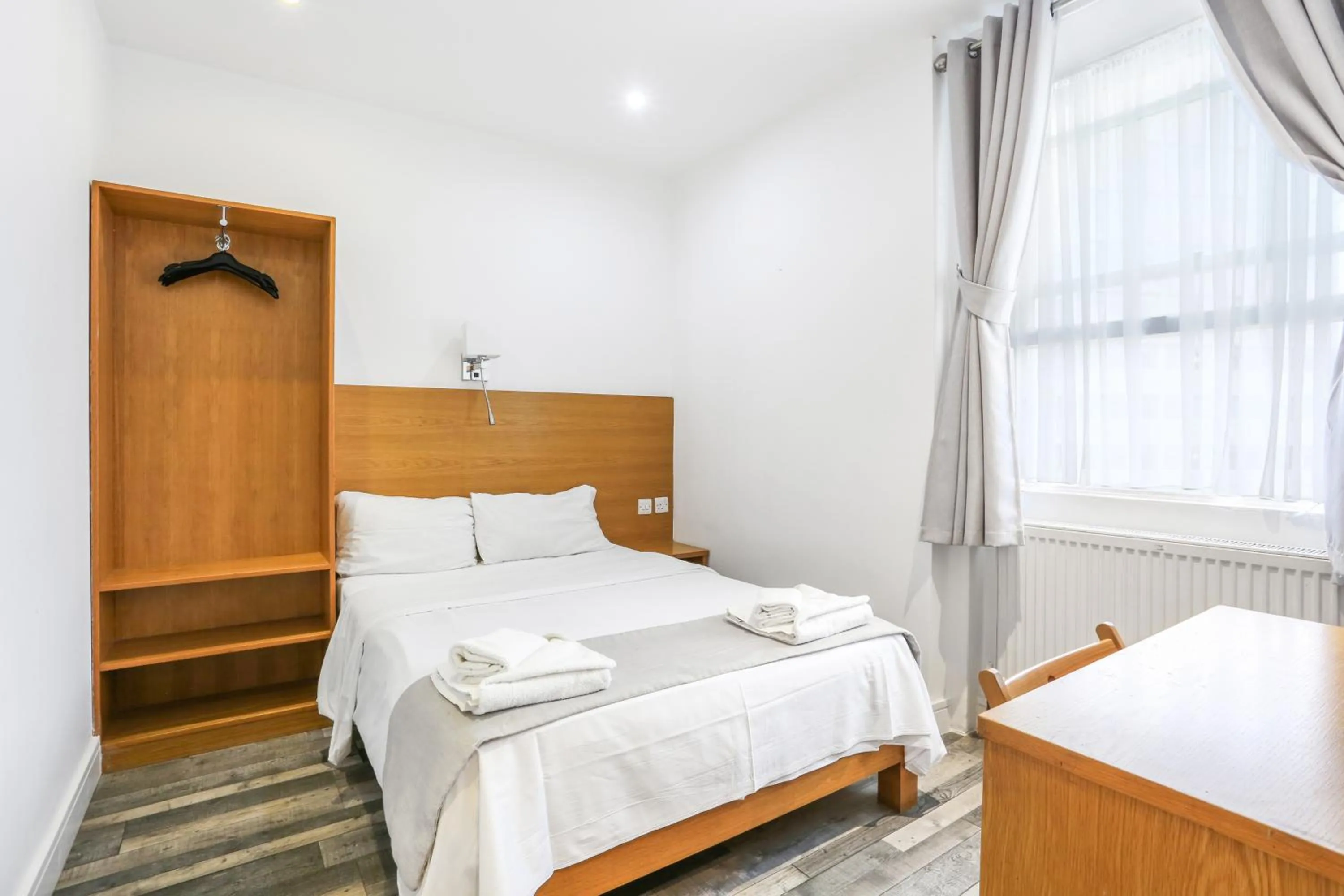 Bed in BeiRoom Hyde Park Apartments