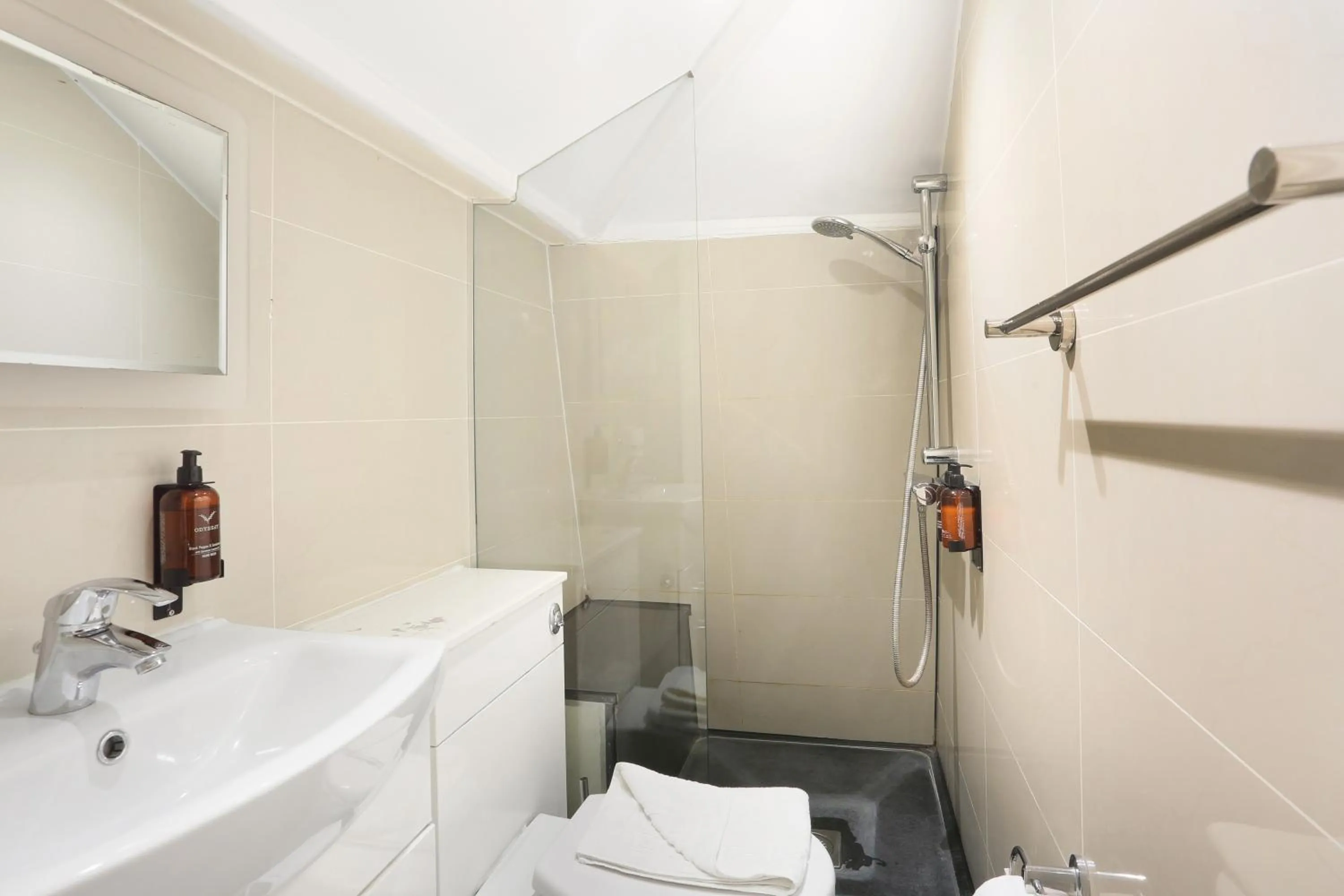 Bathroom in BeiRoom Hyde Park Apartments