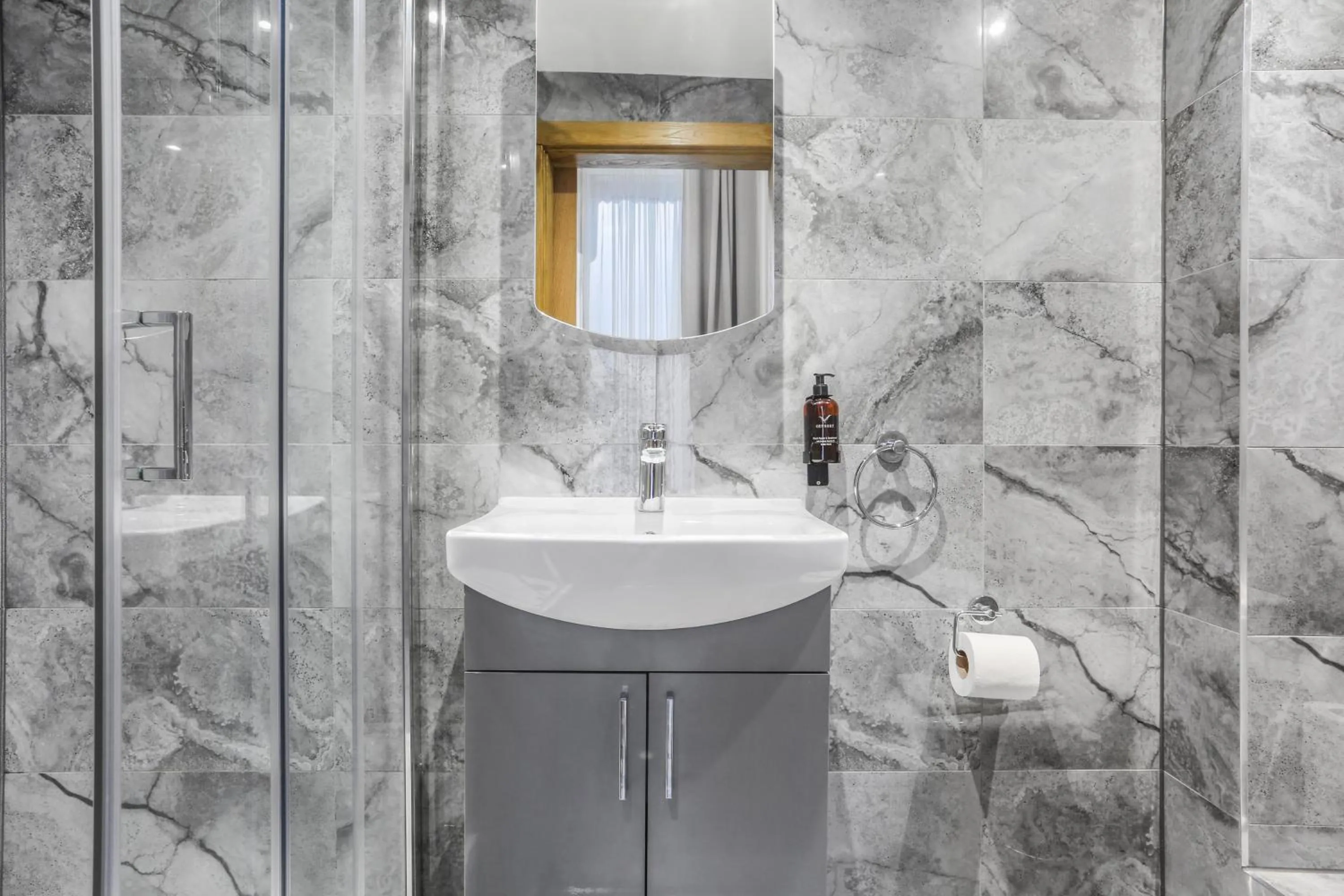 Bathroom in BeiRoom Hyde Park Apartments