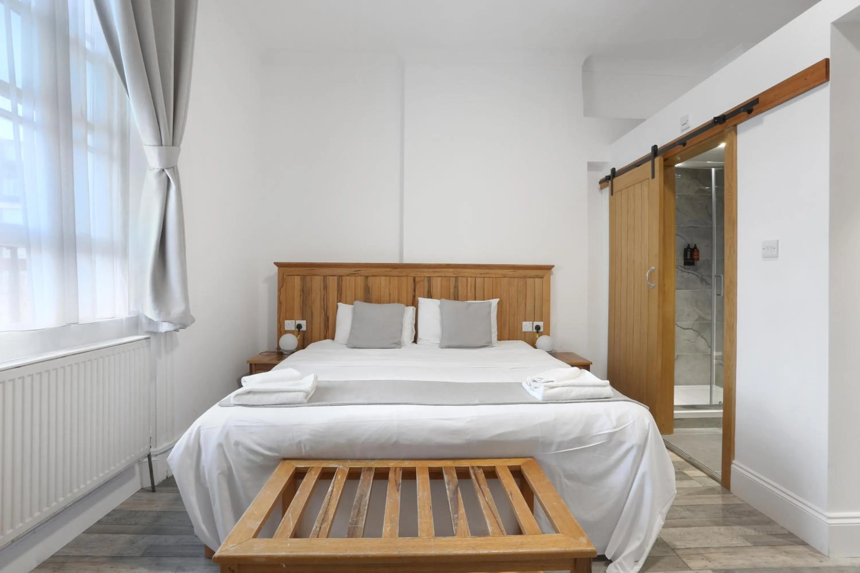 Bed in BeiRoom Hyde Park Apartments