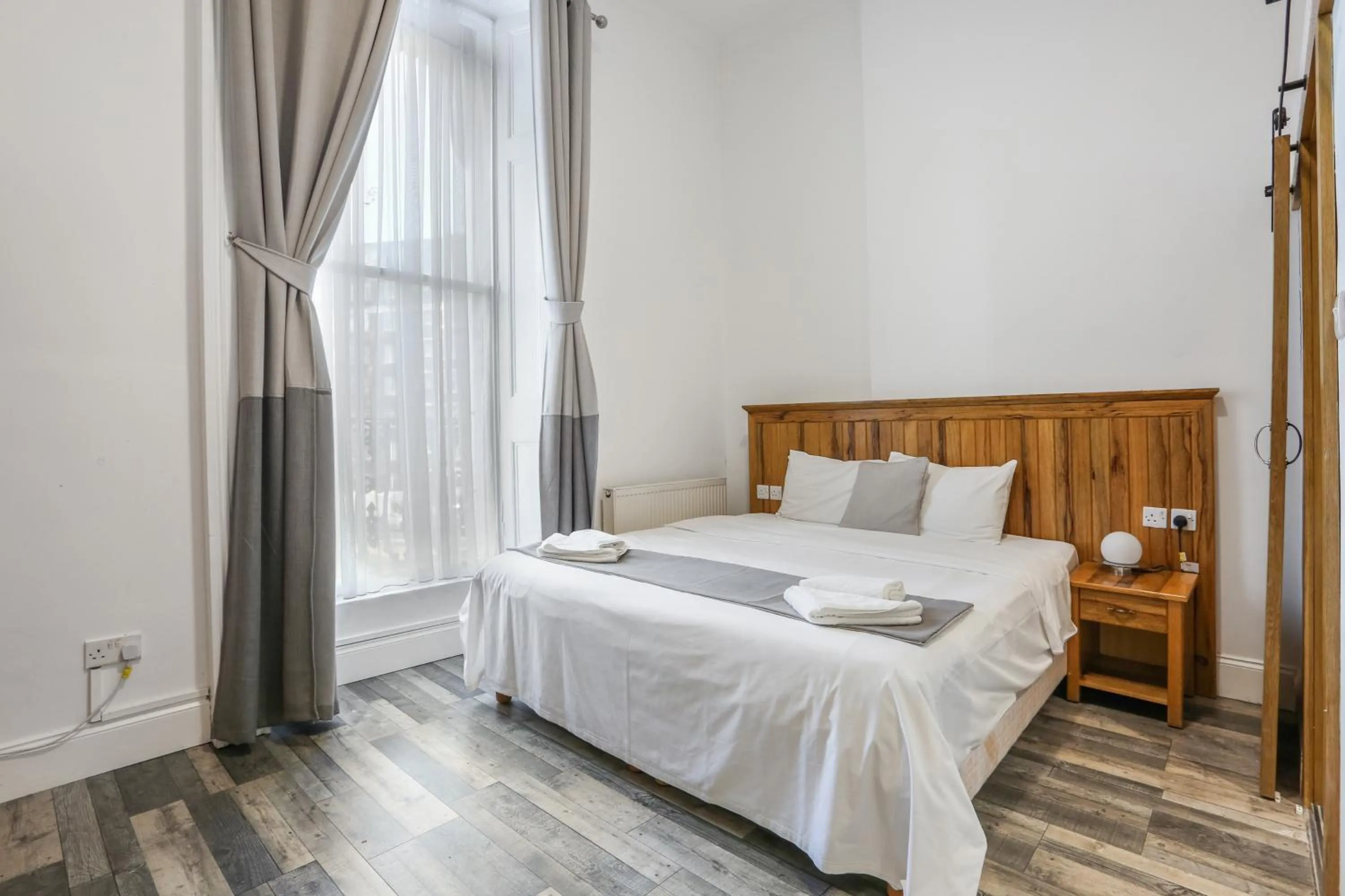 Bed in BeiRoom Hyde Park Apartments