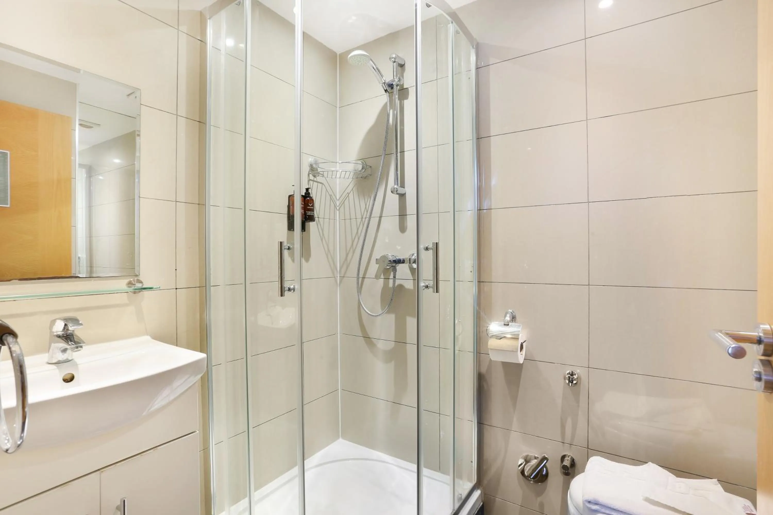 Bathroom in BeiRoom Hyde Park Apartments