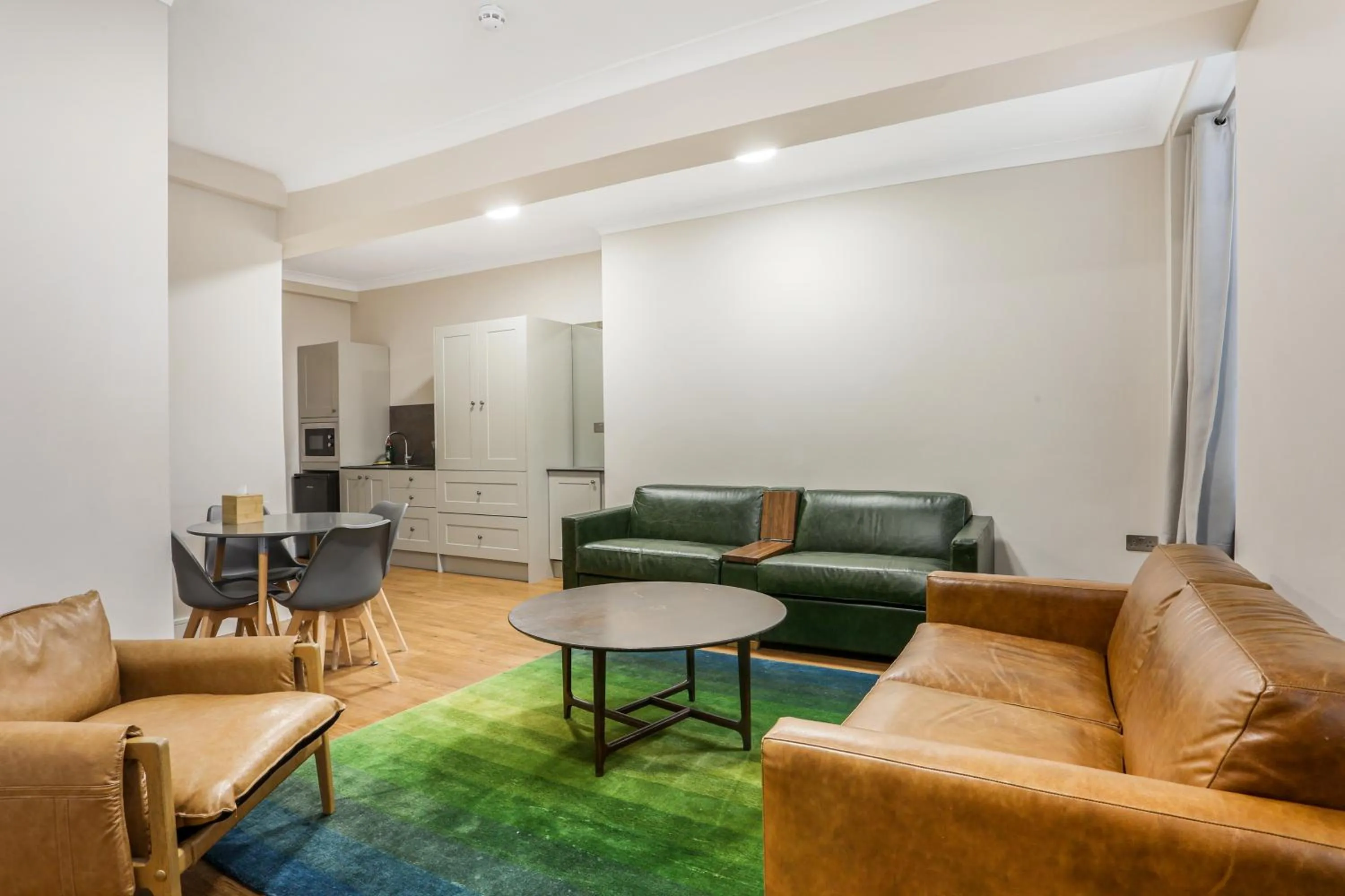 Living room in BeiRoom Hyde Park Apartments